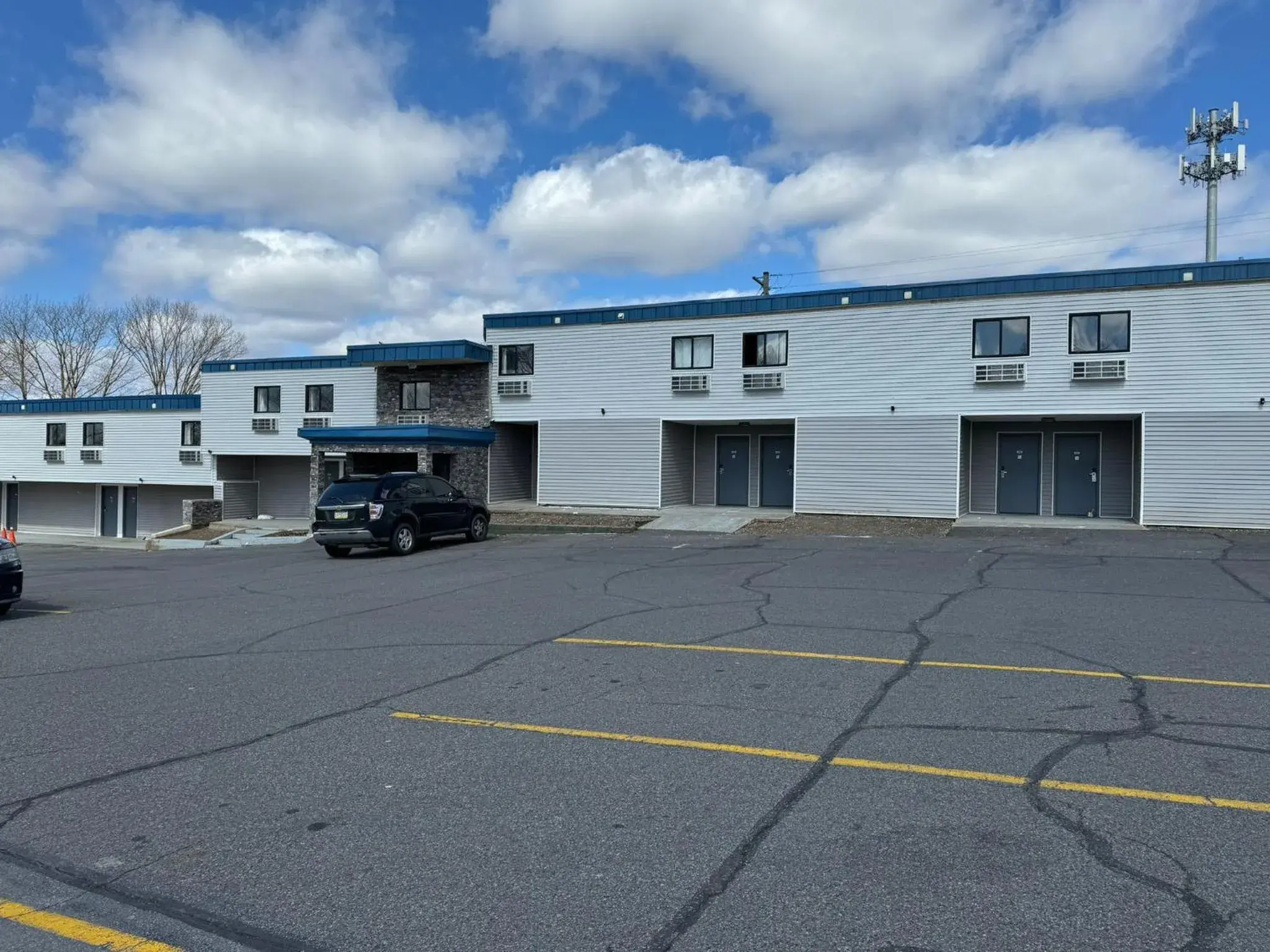 Property Building in Rodeway Inn Moosic - Scranton