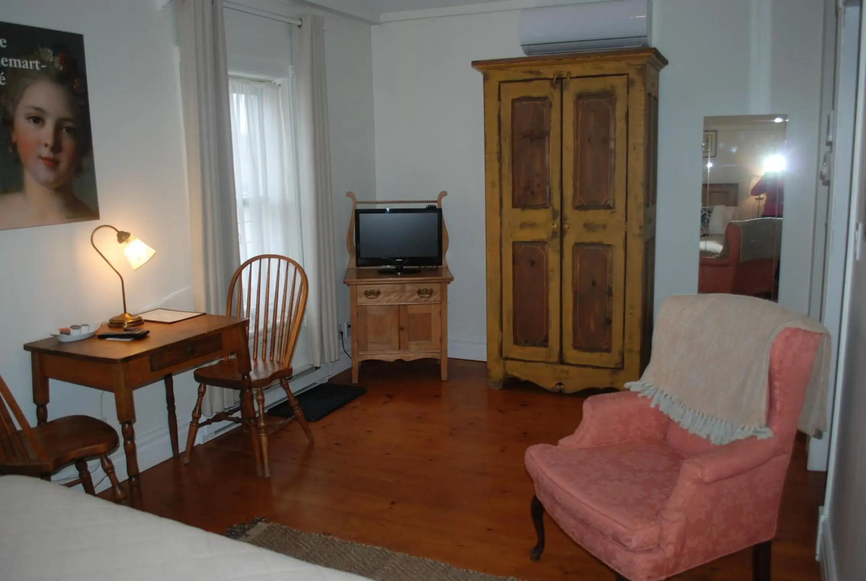 Photo of the whole room in AUBERGE Knowlton Photo of the whole room in AUBERGE Knowlton