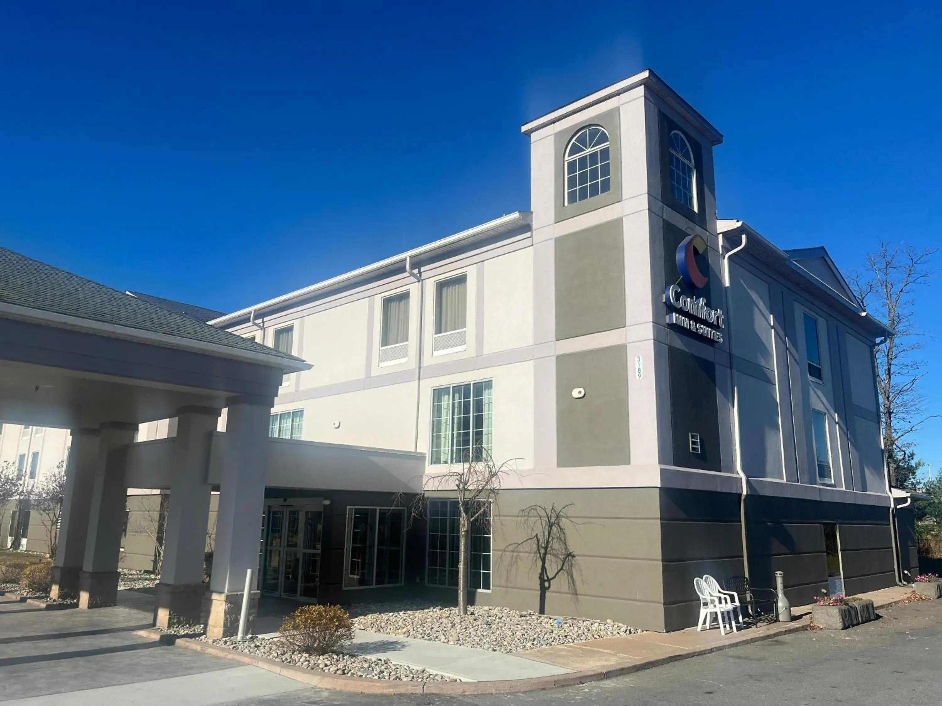Property building in Comfort Inn & Suites Mount Pocono Property building in Comfort Inn & Suites Mount Pocono