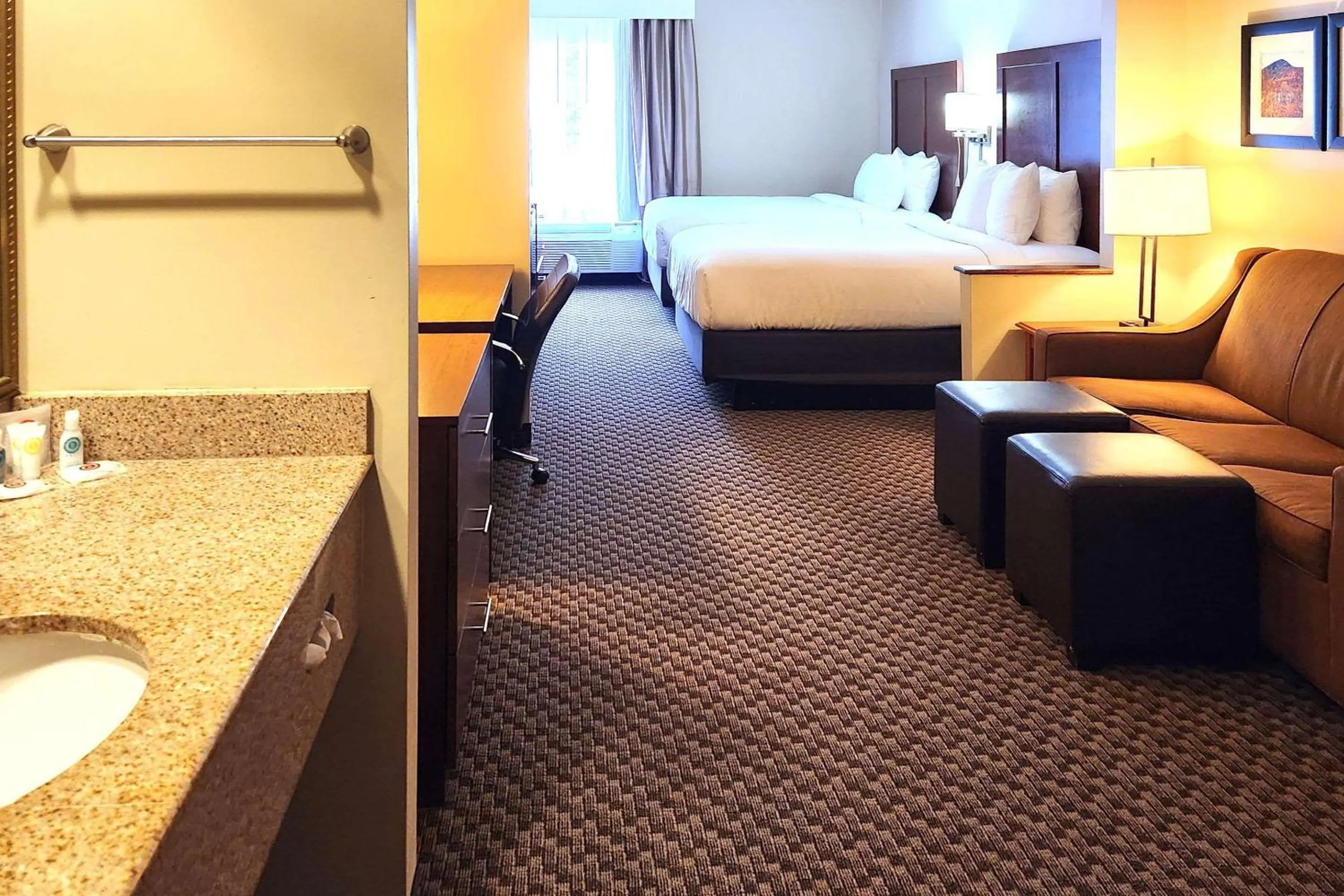 Bedroom, Bed in Comfort Inn & Suites Mount Pocono