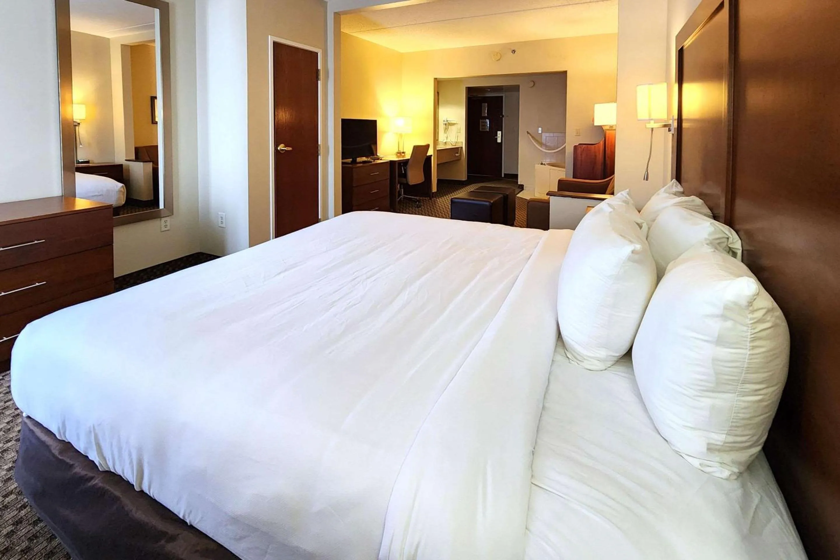 Bedroom, Bed in Comfort Inn & Suites Mount Pocono