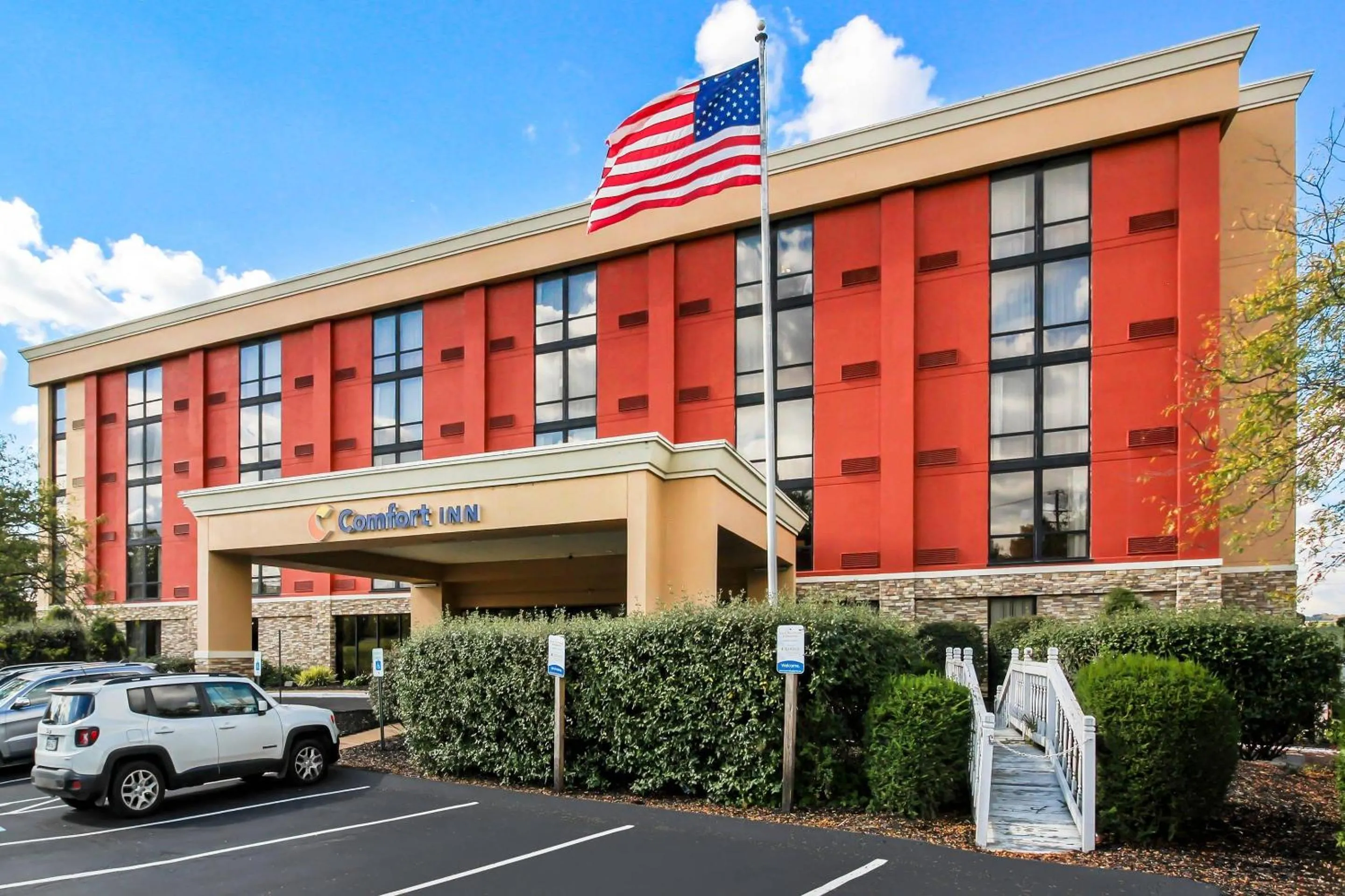 Property building in Comfort Inn Cranberry Twp