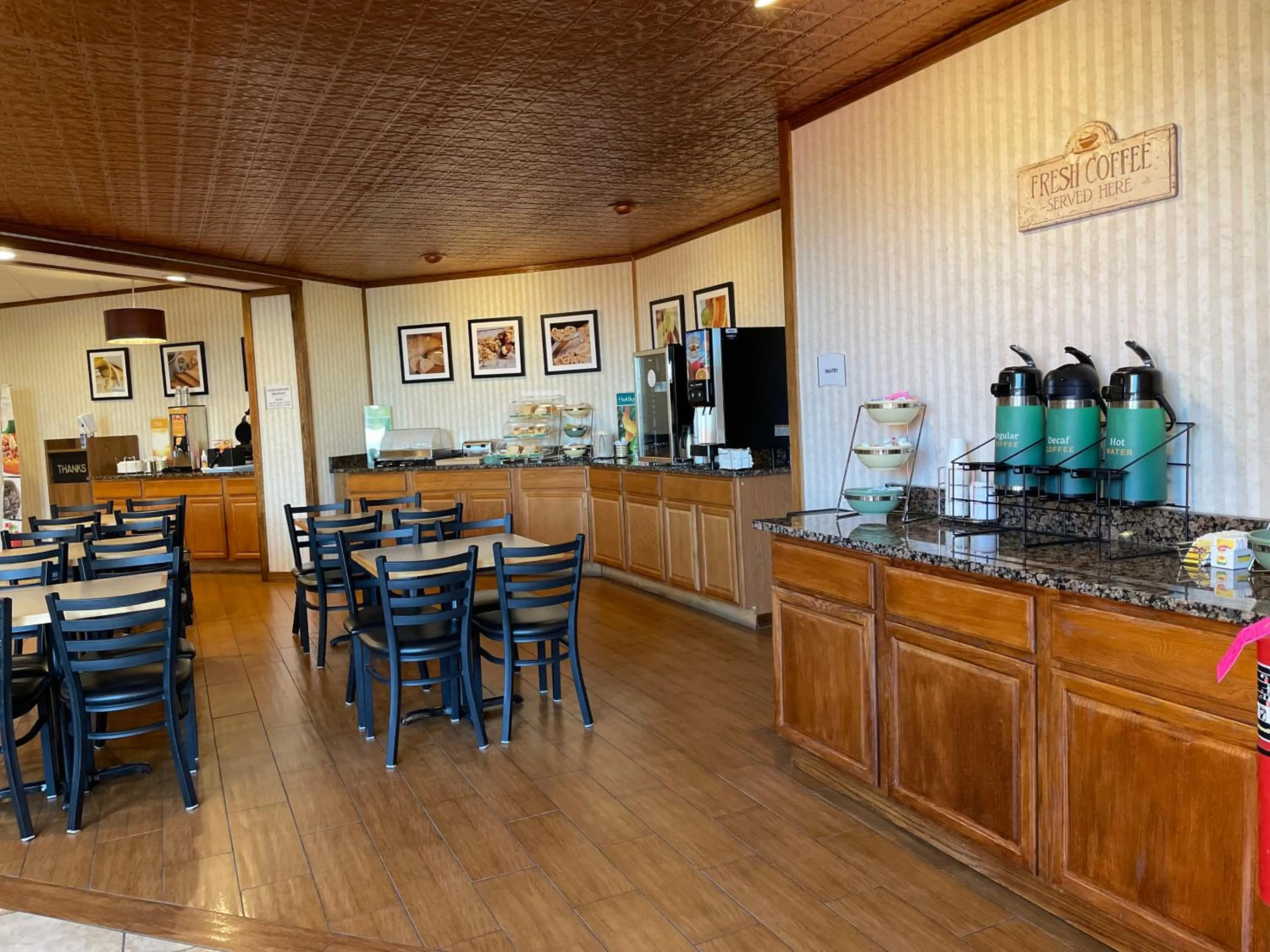 Coffee/tea facilities in Quality Inn Hermitage South