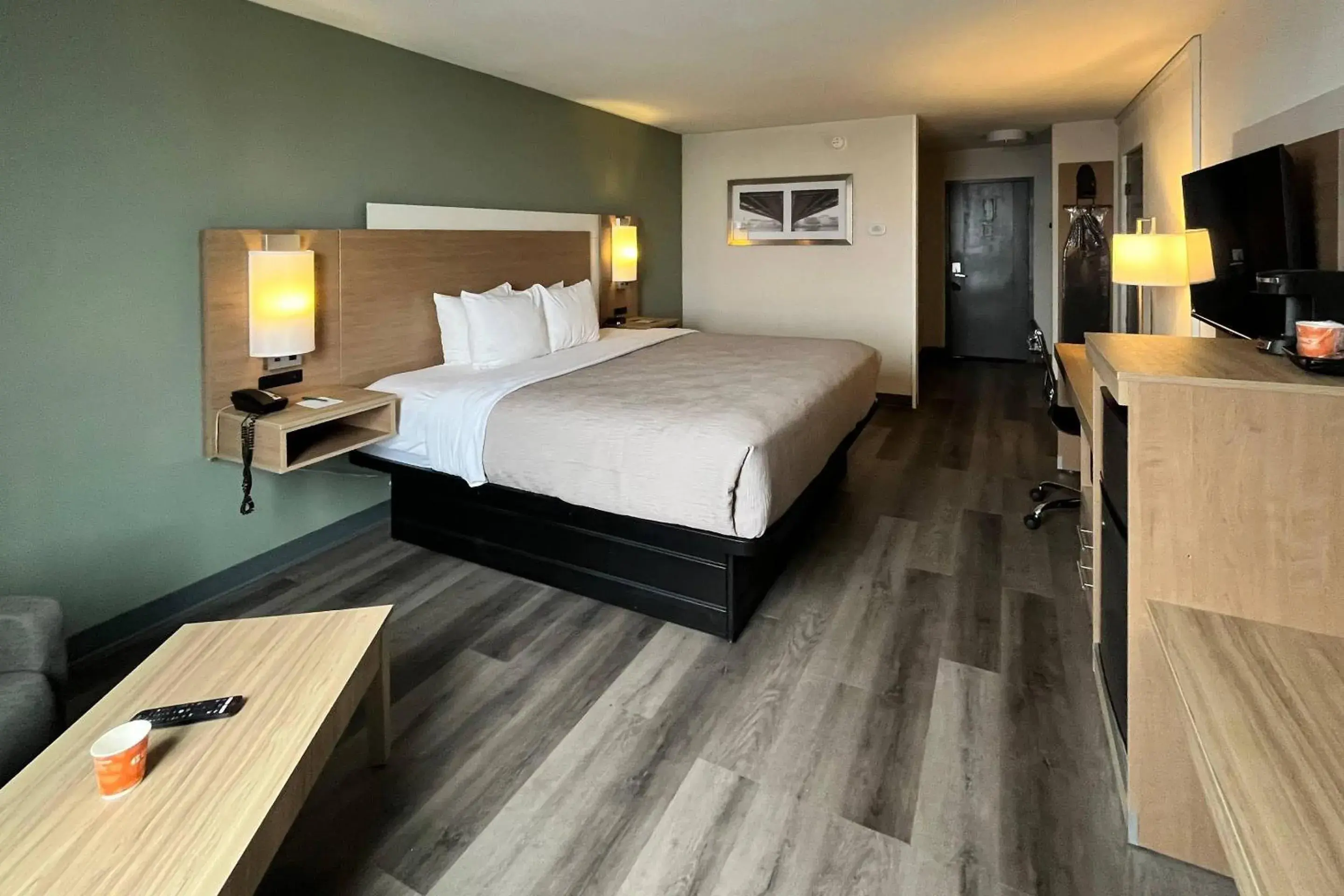 Bedroom, Bed in Quality Inn Bedroom, Bed in Quality Inn