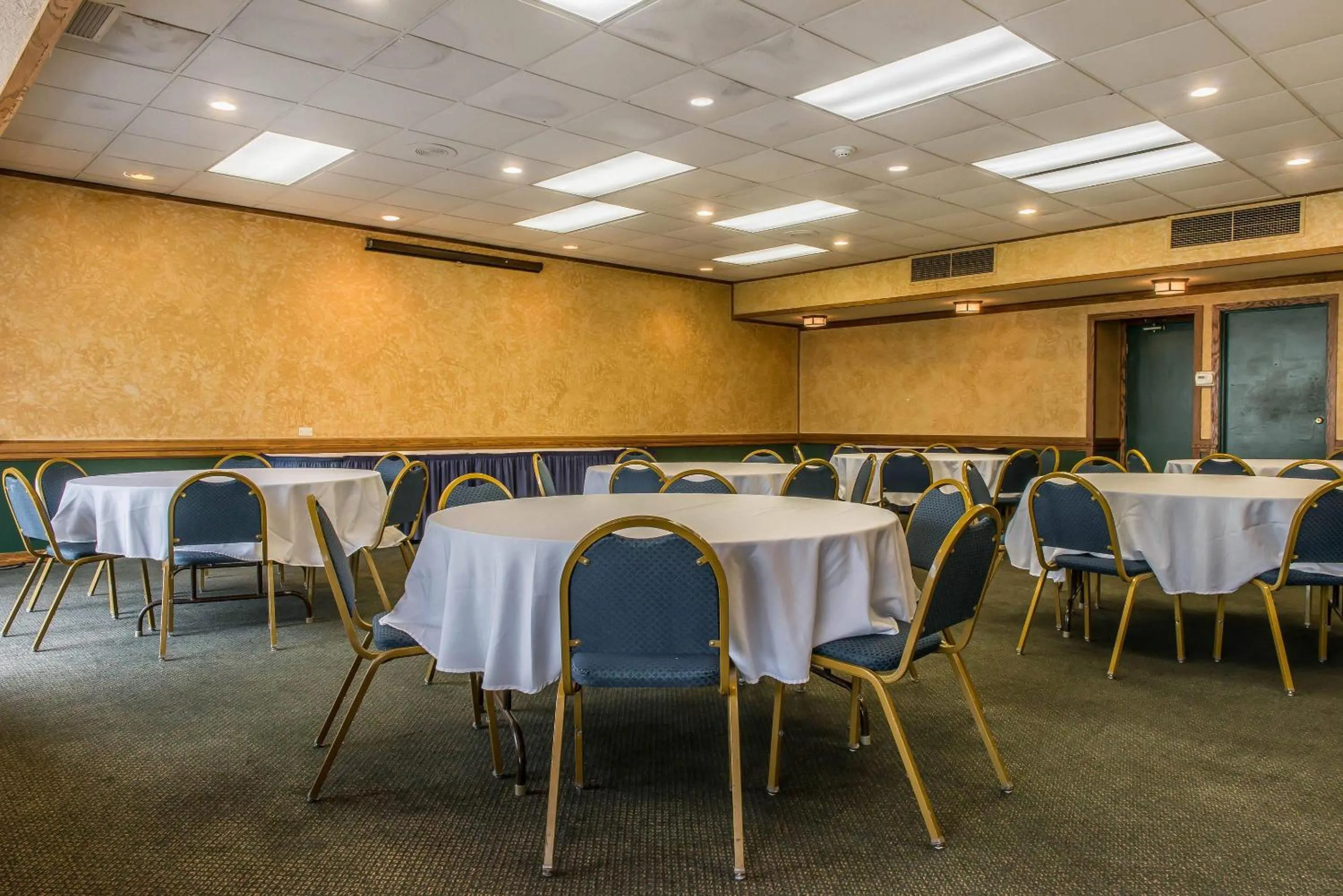 Meeting/conference room in Quality Inn