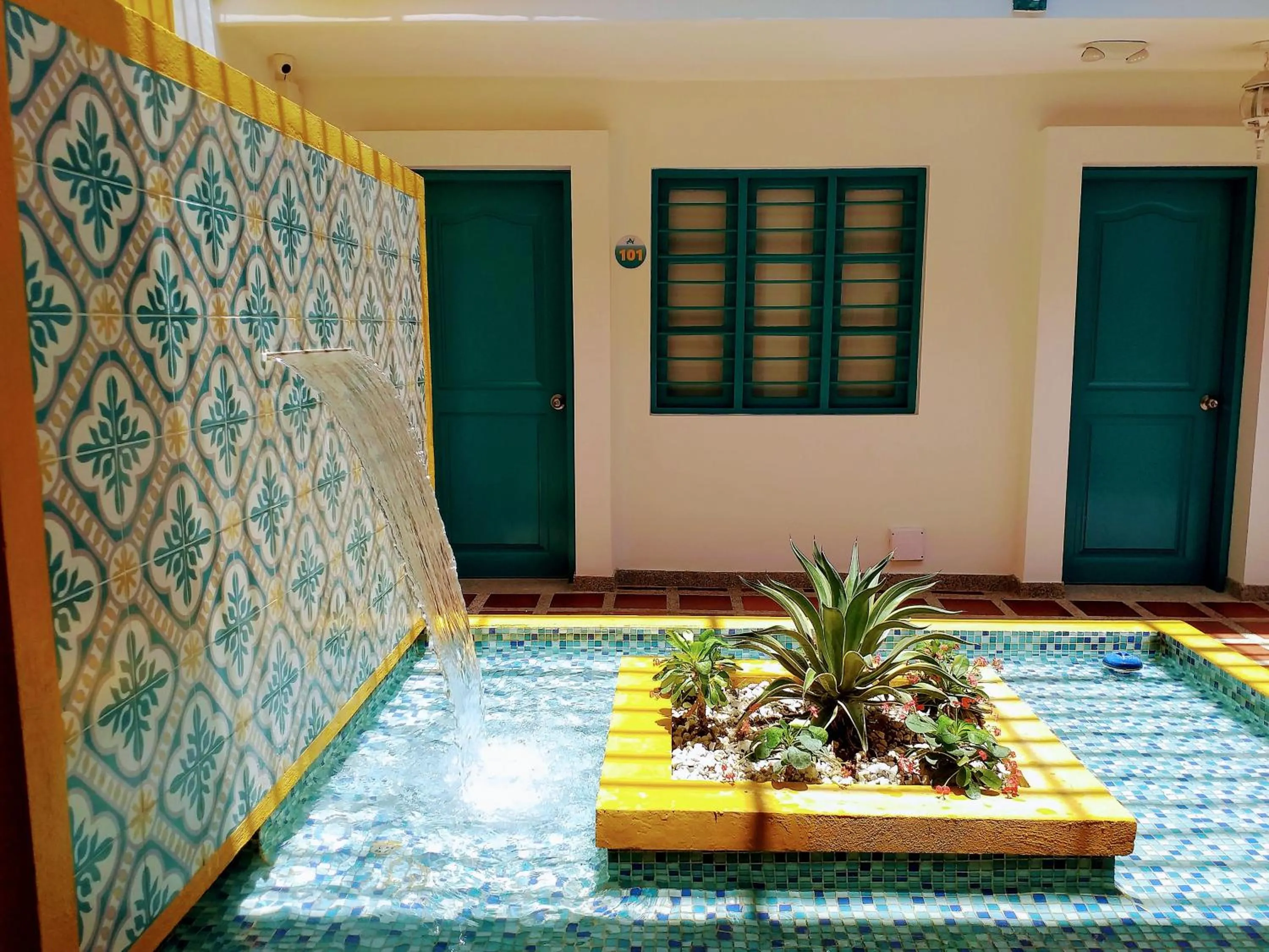 Facade/entrance in Akuamarina Hotel