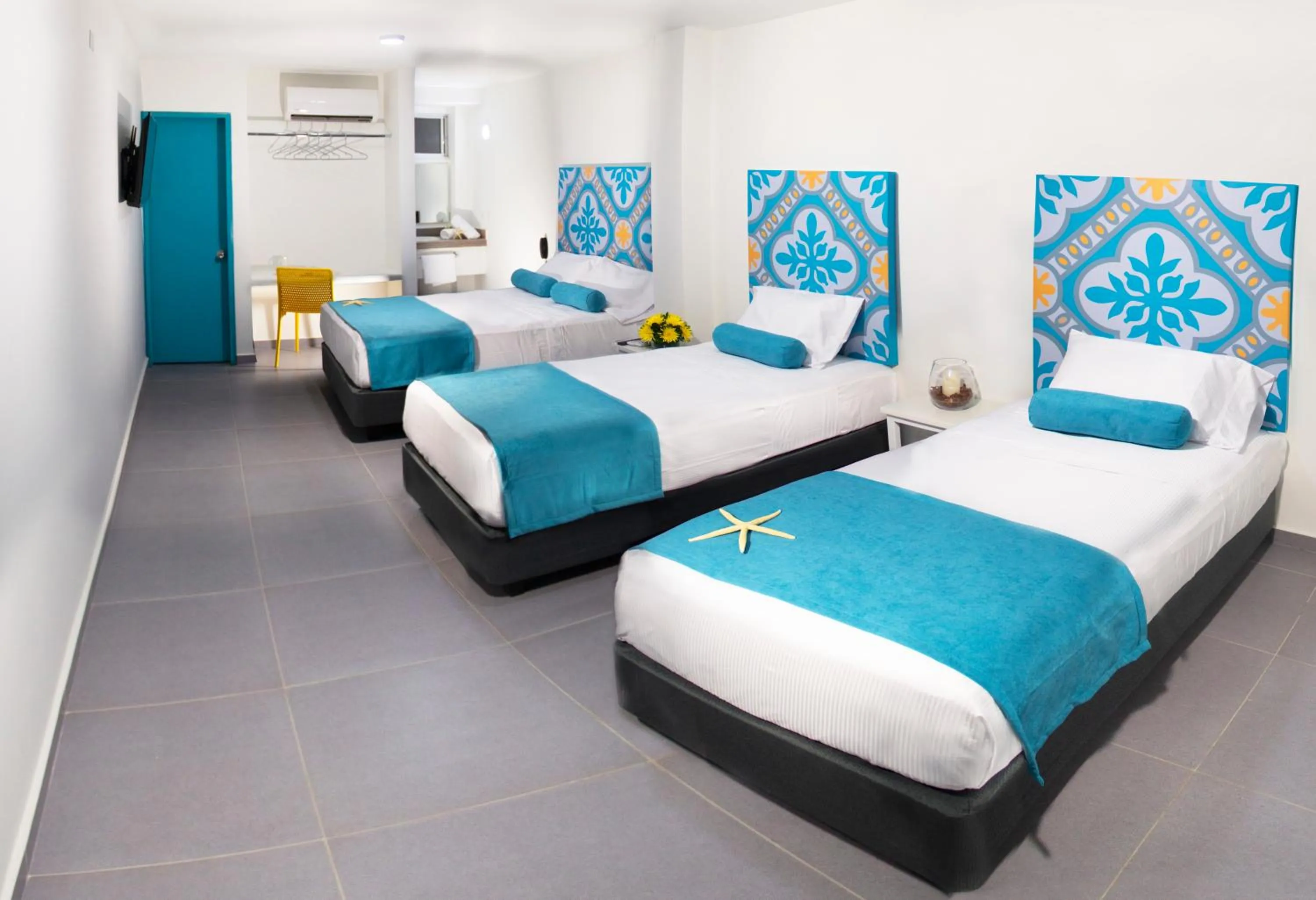 Bed in Akuamarina Hotel