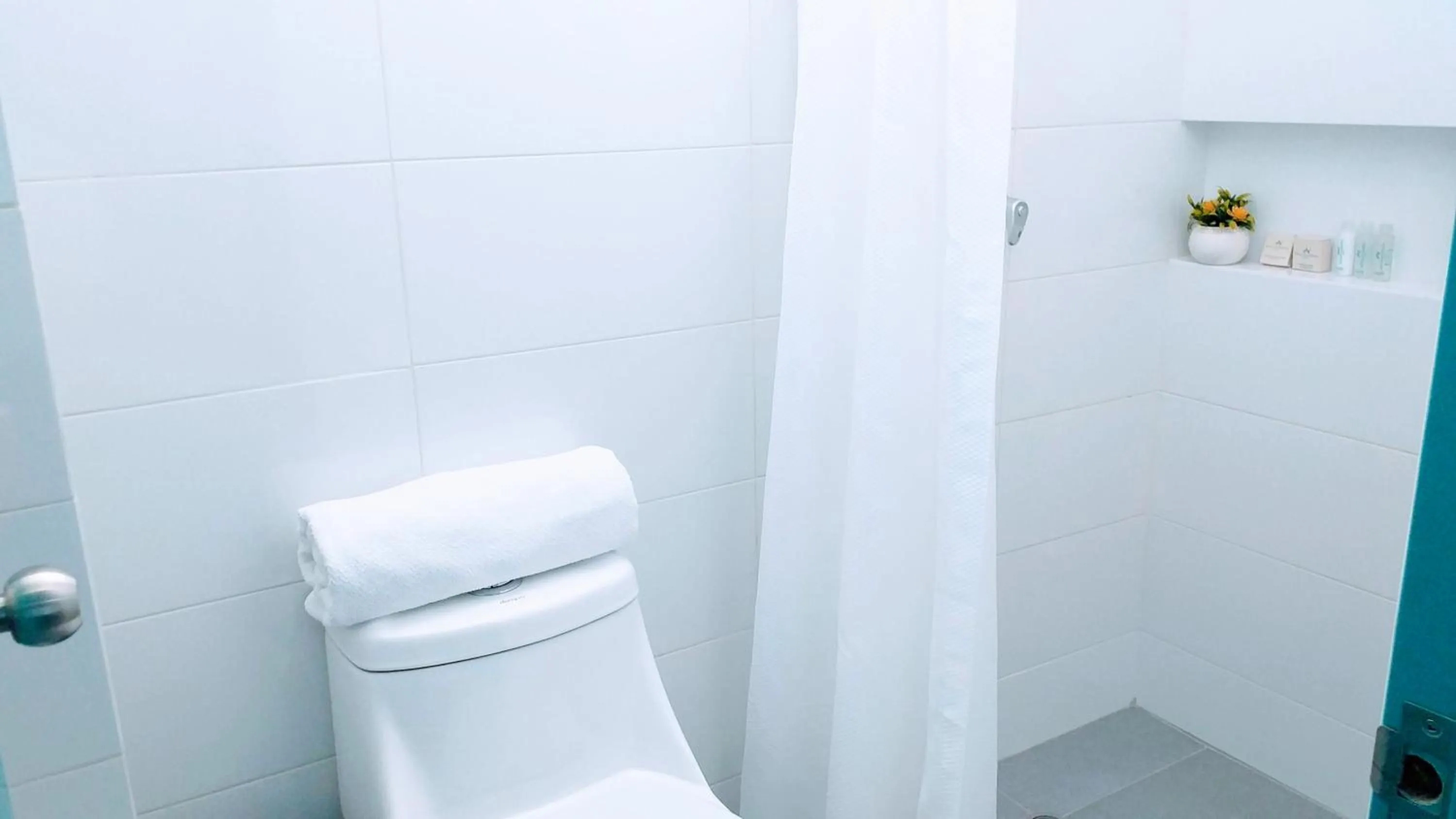 Bathroom in Akuamarina Hotel