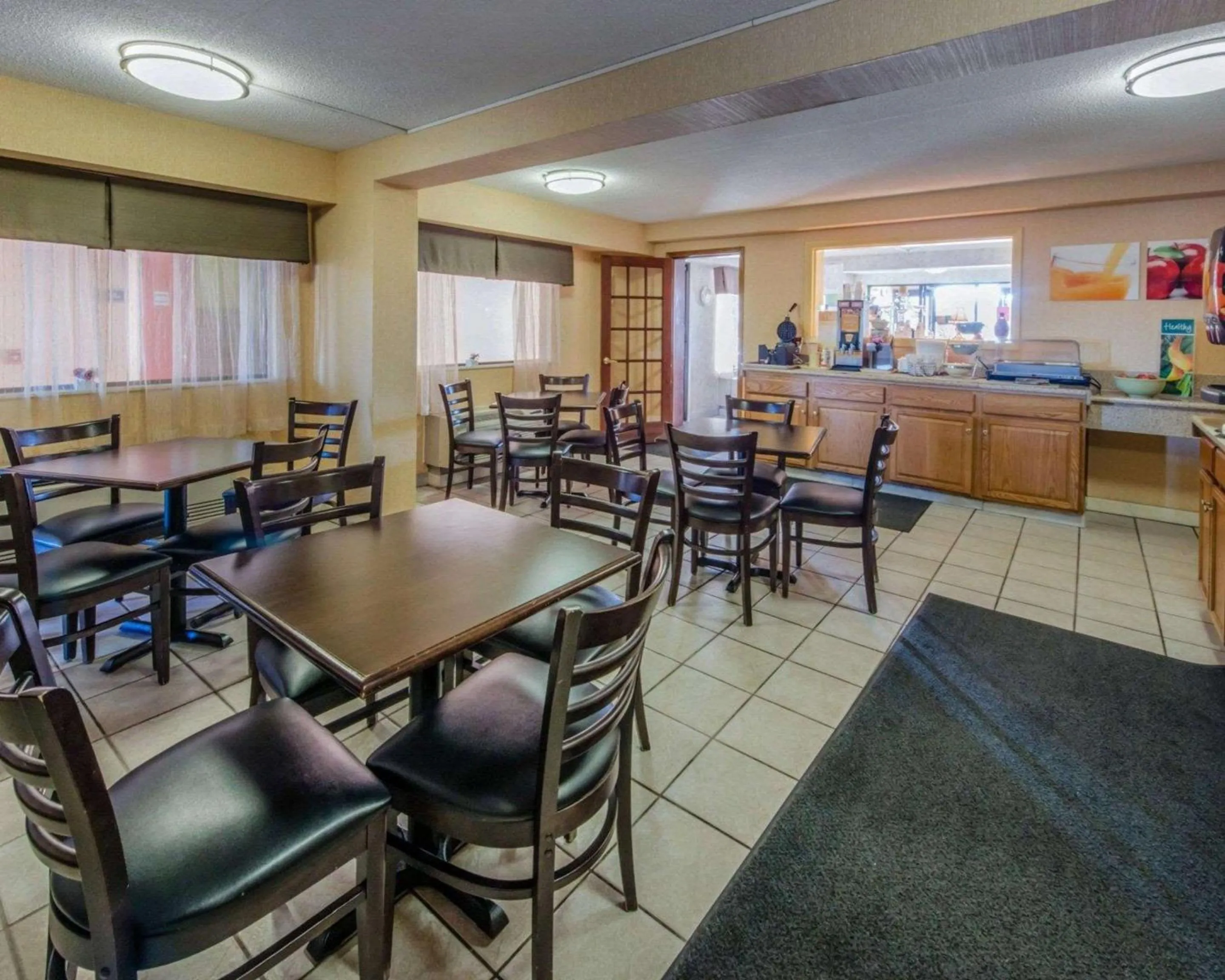Restaurant/Places to Eat in Quality Inn Barkeyville