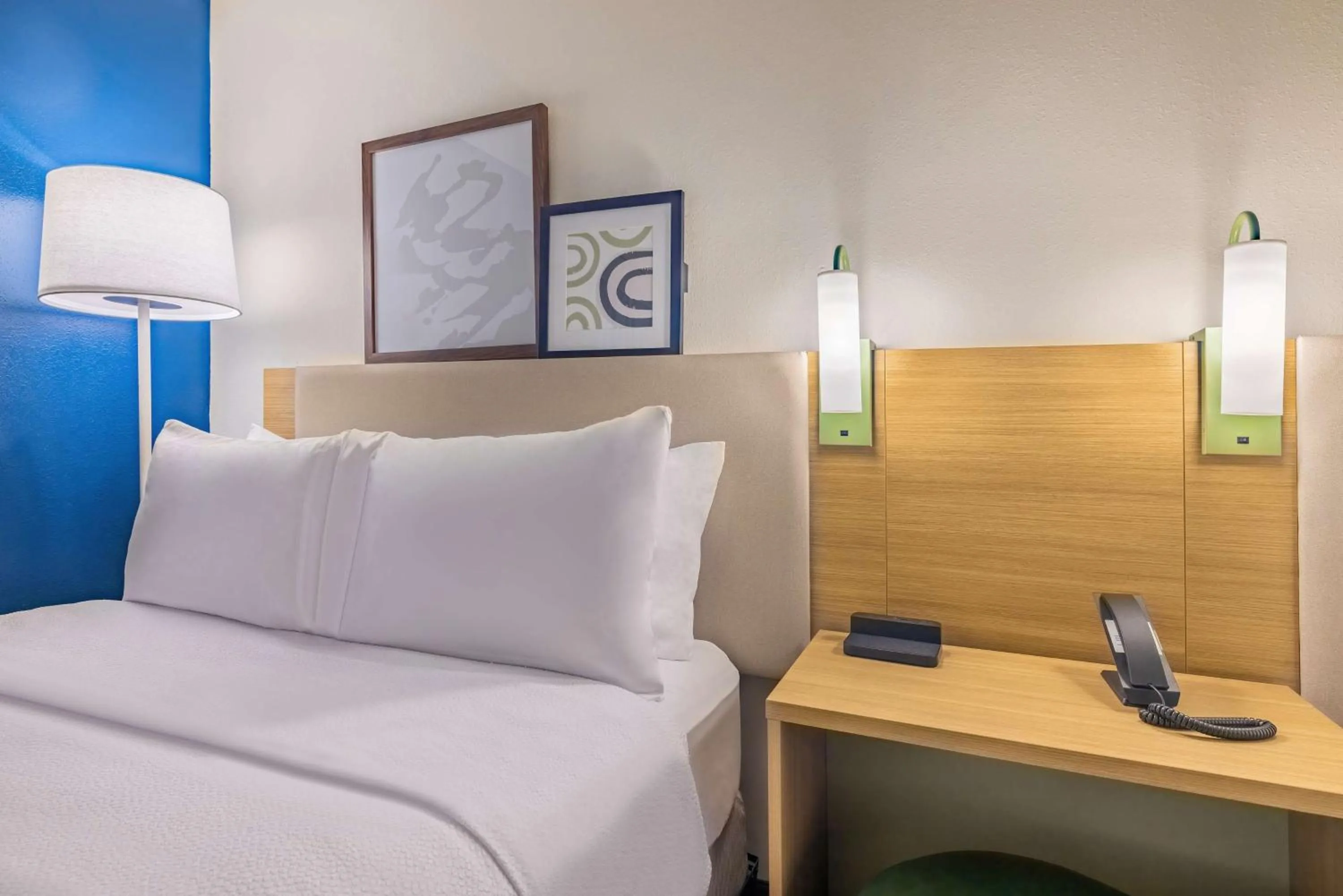 Bed in Spark by Hilton Clarks Summit