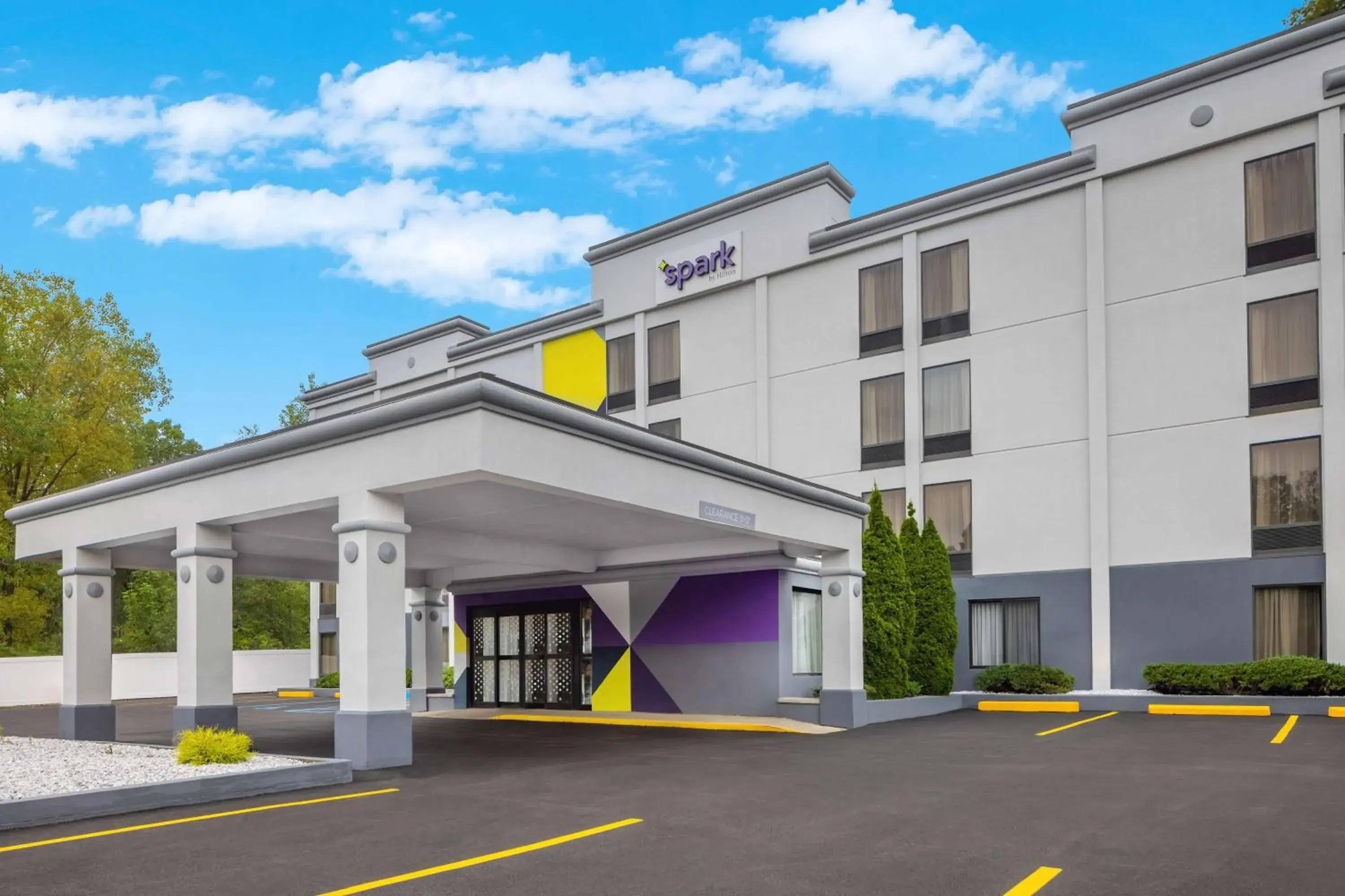 Property building in Spark by Hilton Clarks Summit Property building in Spark by Hilton Clarks Summit