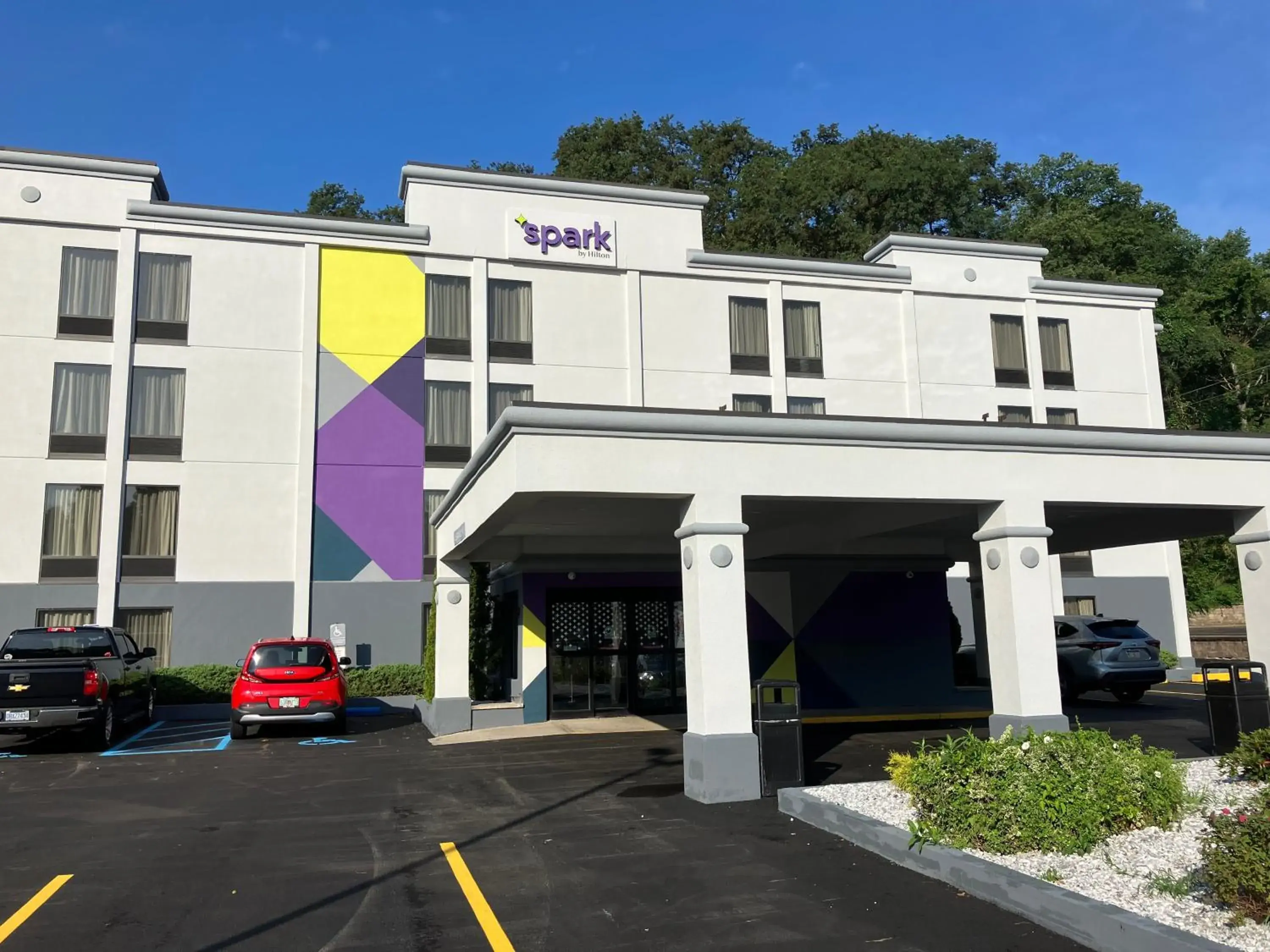 Property building in Spark by Hilton Clarks Summit Property building in Spark by Hilton Clarks Summit