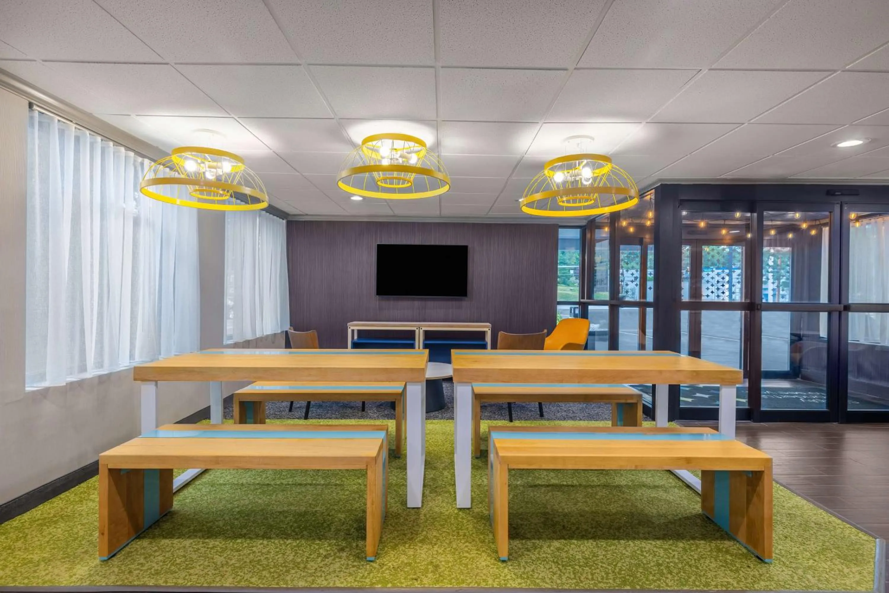 Lobby or reception in Spark by Hilton Clarks Summit