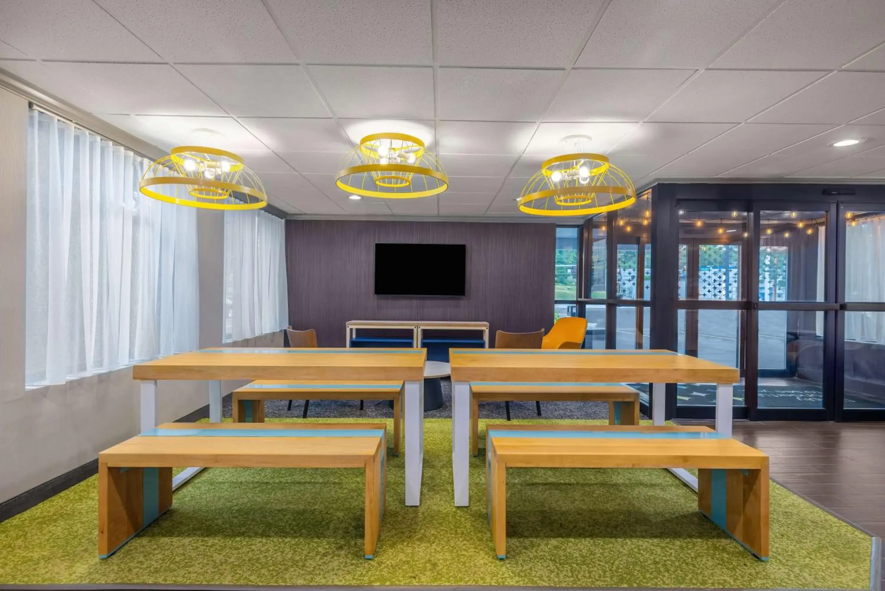 Lobby or reception in Spark by Hilton Clarks Summit Lobby or reception in Spark by Hilton Clarks Summit