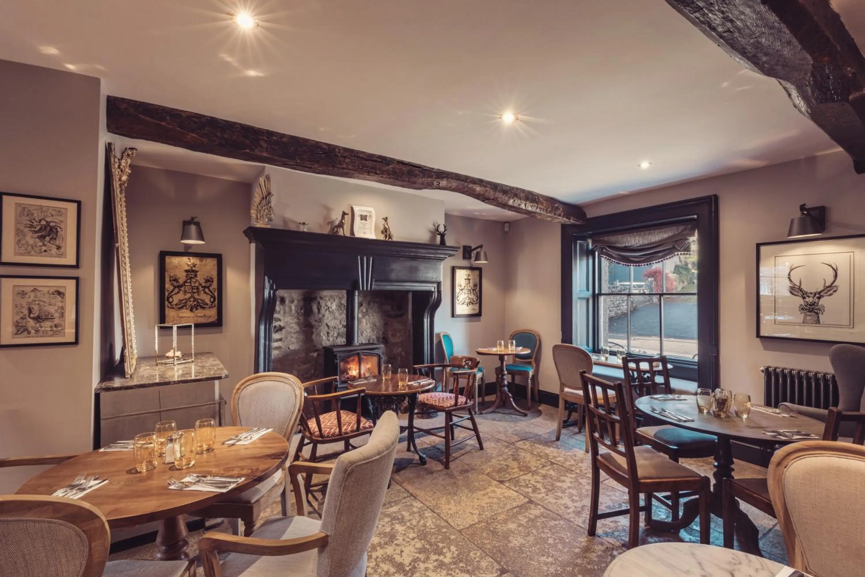 Restaurant/places to eat in The New Inn