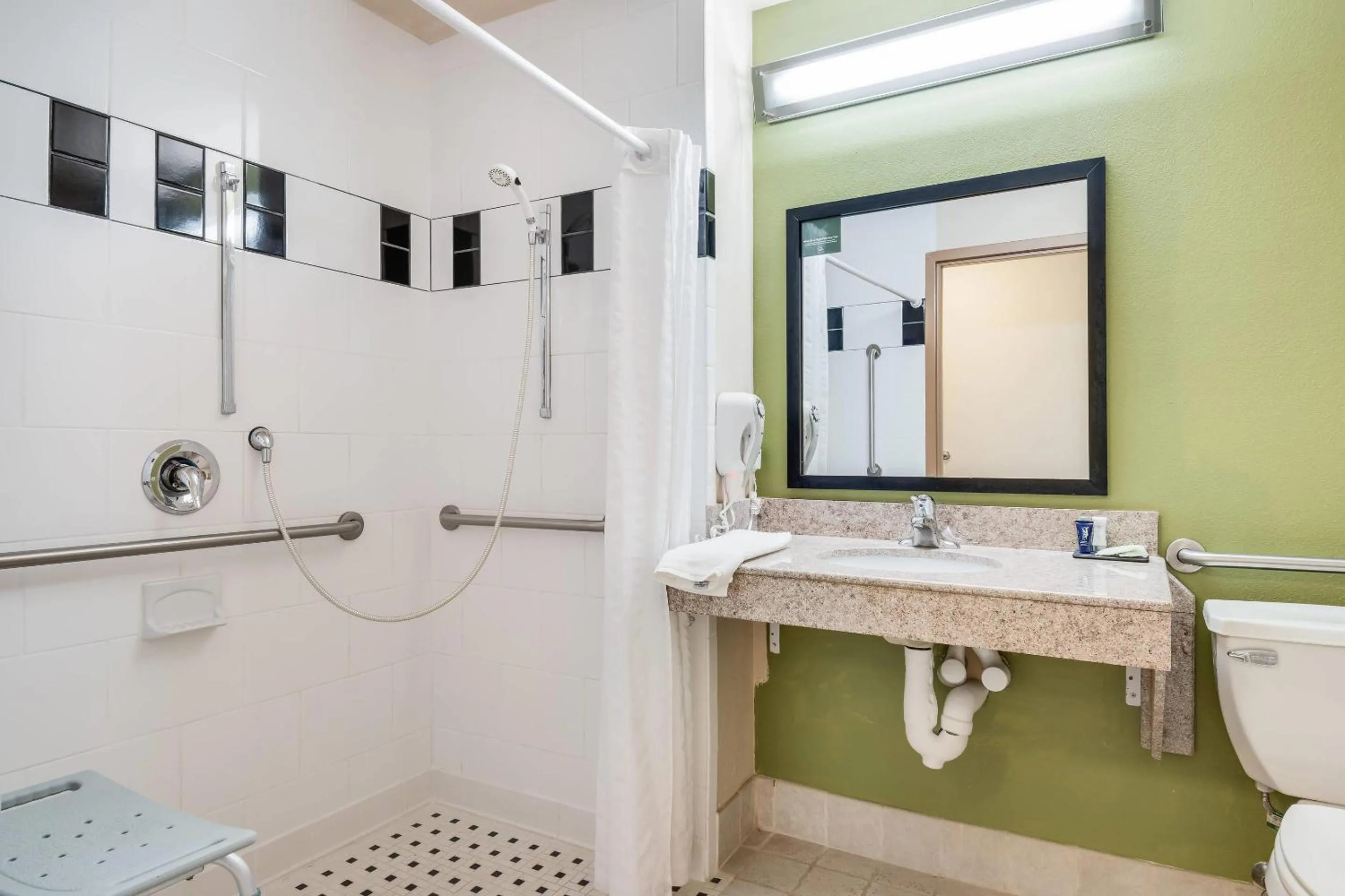 Bedroom in Sleep Inn & Suites Gettysburg