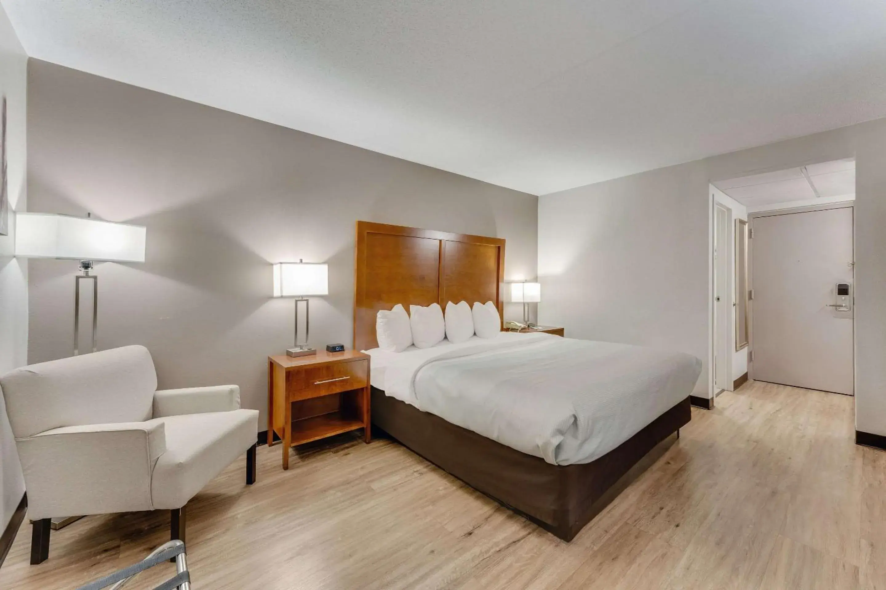 Bedroom, Bed in Quality Inn Easton Bedroom, Bed in Quality Inn Easton