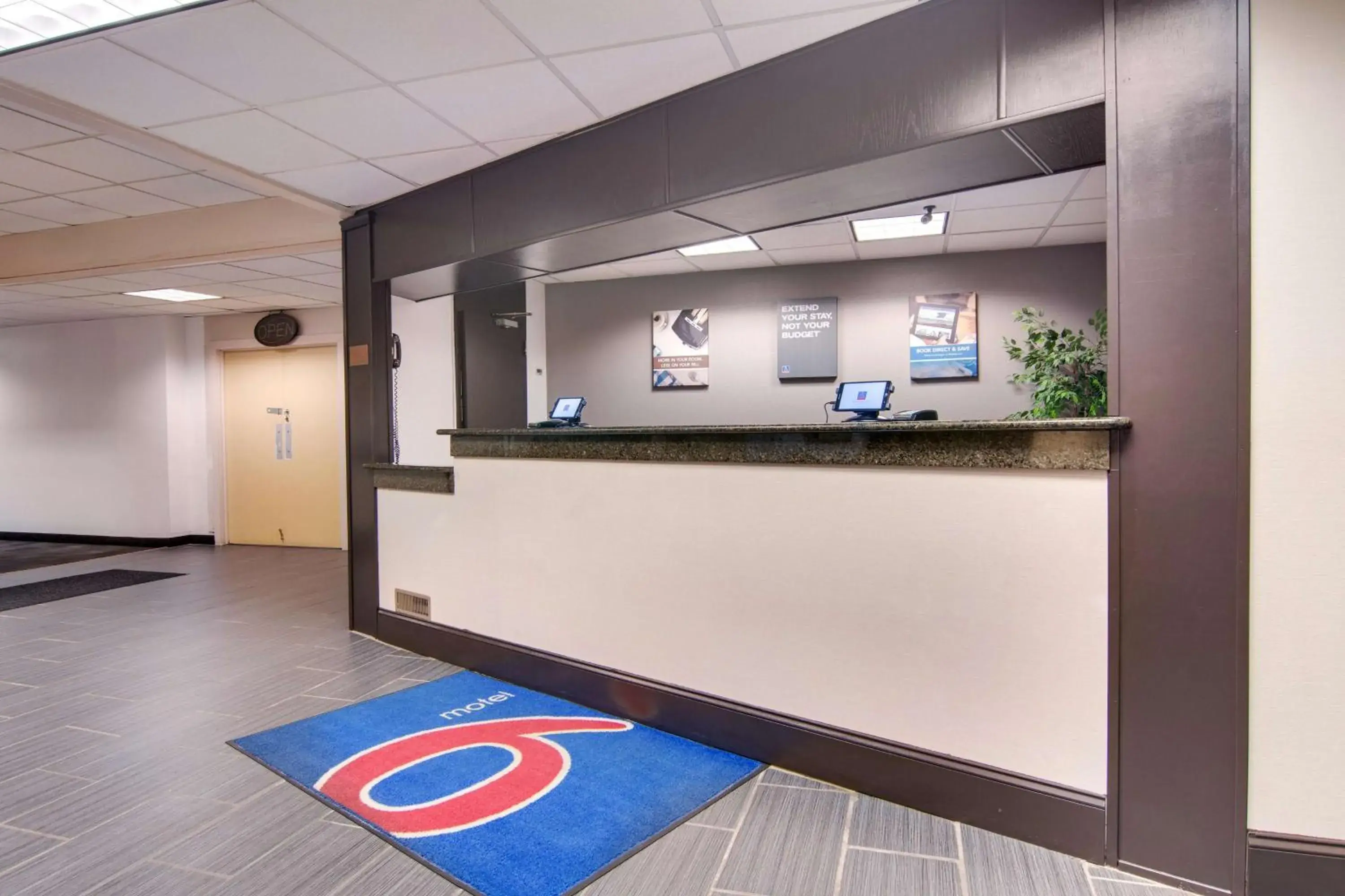 Lobby or reception in Motel 6-Clarion, PA Lobby or reception in Motel 6-Clarion, PA