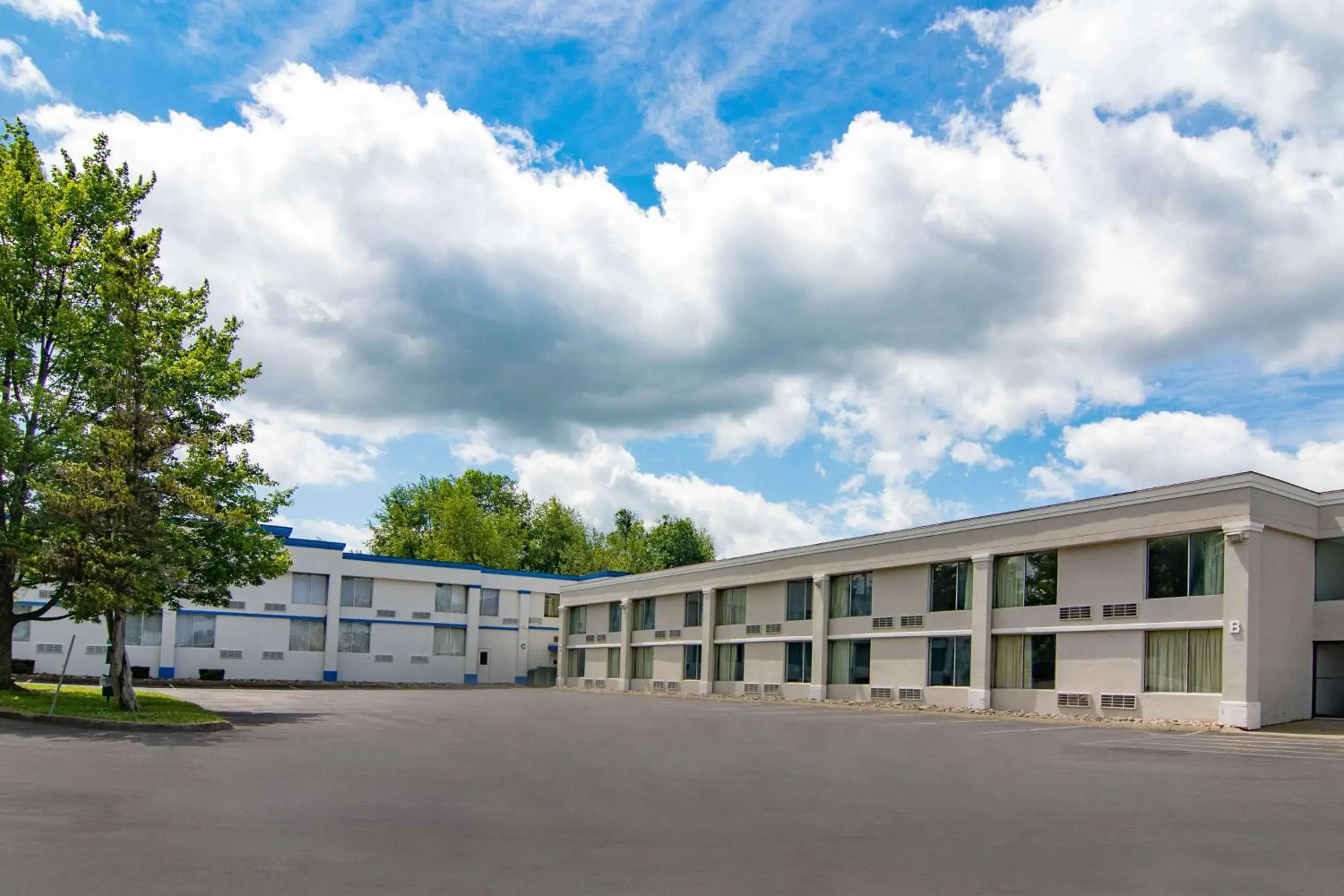 Property building in Motel 6-Clarion, PA Property building in Motel 6-Clarion, PA