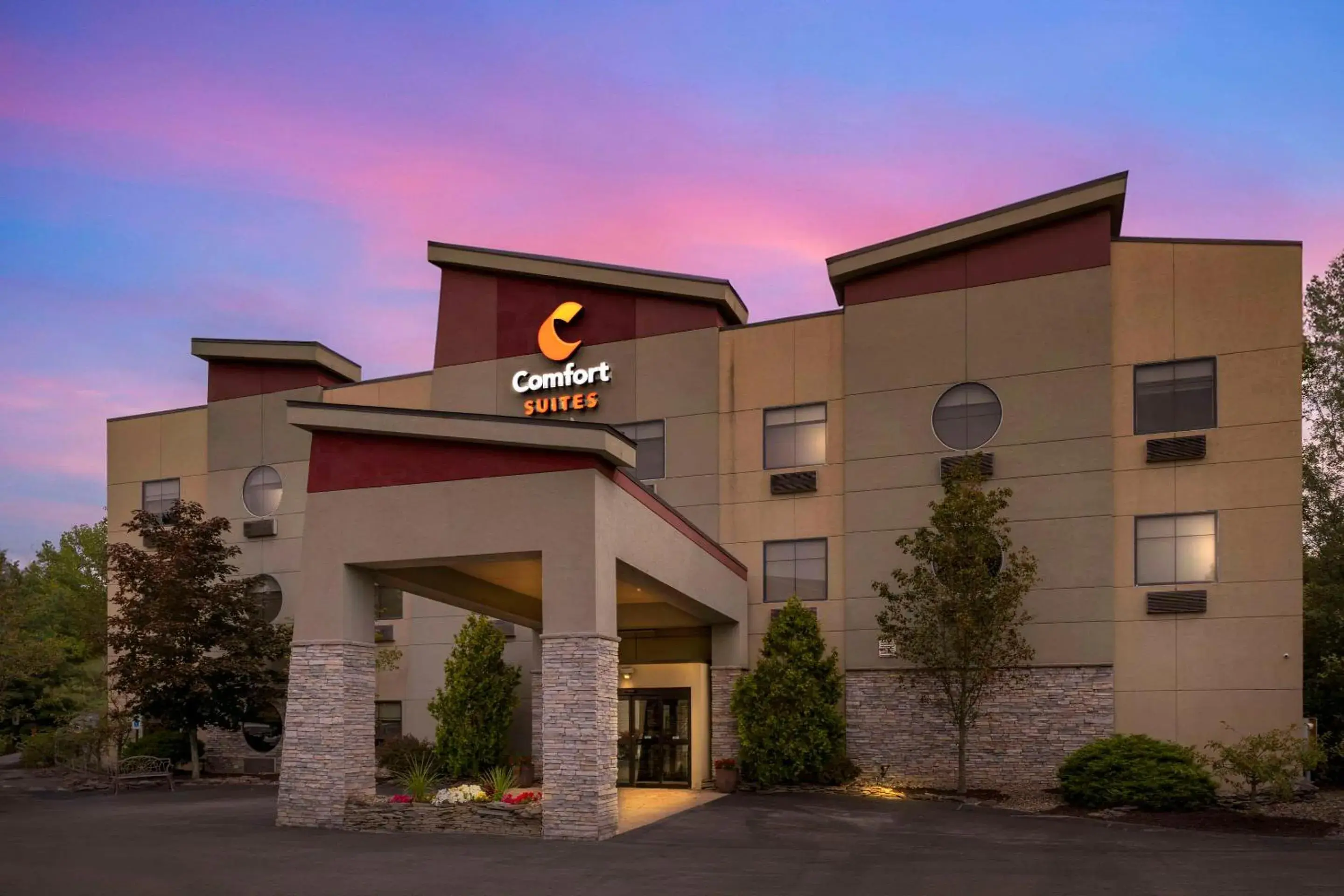 Property building in Comfort Suites Monaca Property building in Comfort Suites Monaca
