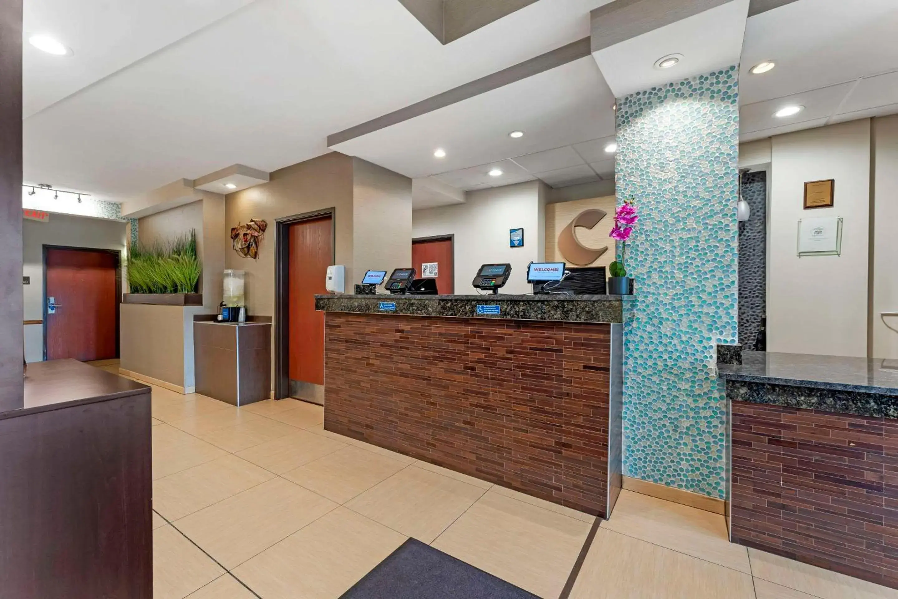 Lobby or reception in Comfort Suites Monaca Lobby or reception in Comfort Suites Monaca