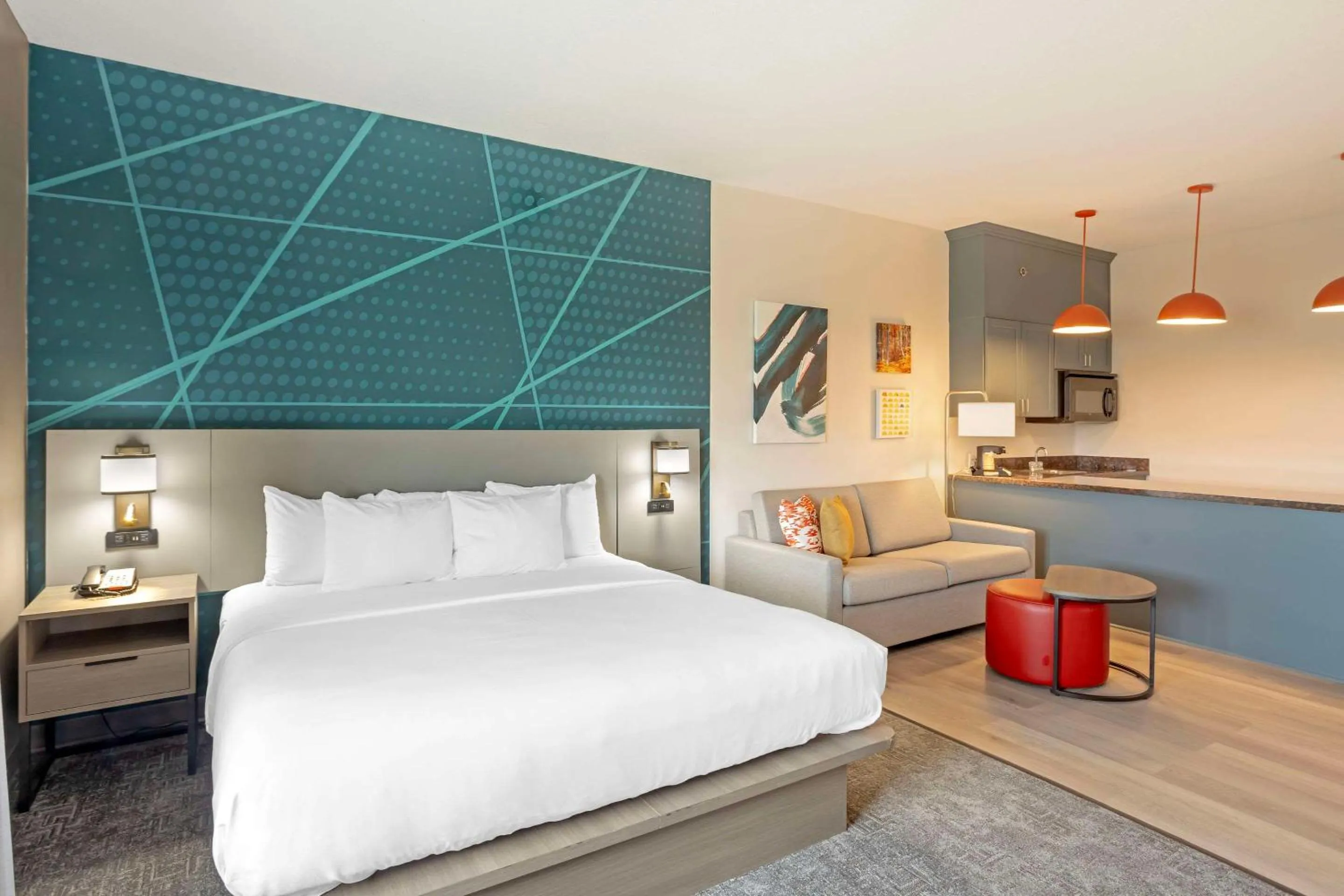 Bedroom, Bed in Comfort Suites