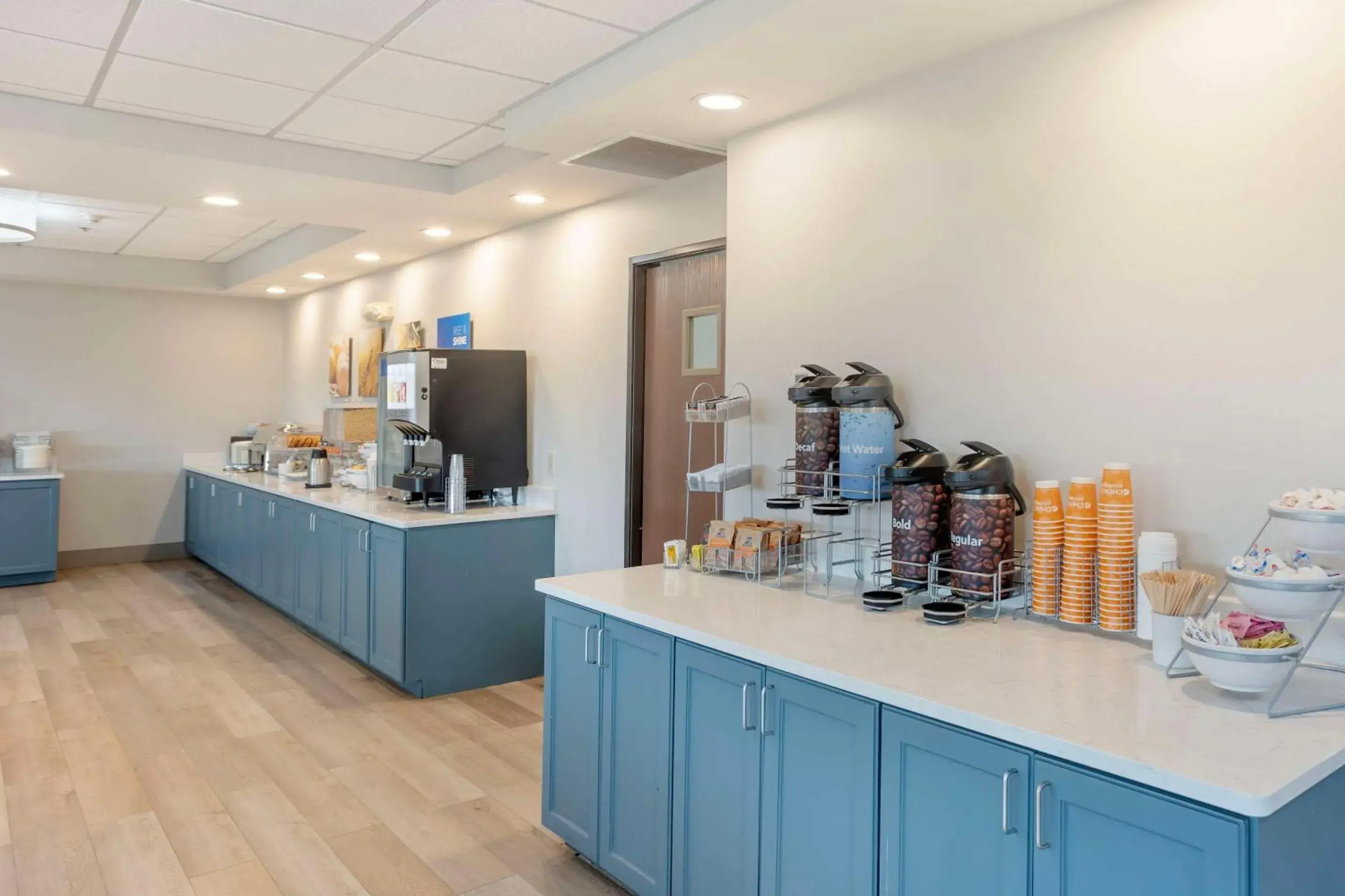 Breakfast in Comfort Suites Bloomsburg Breakfast in Comfort Suites Bloomsburg