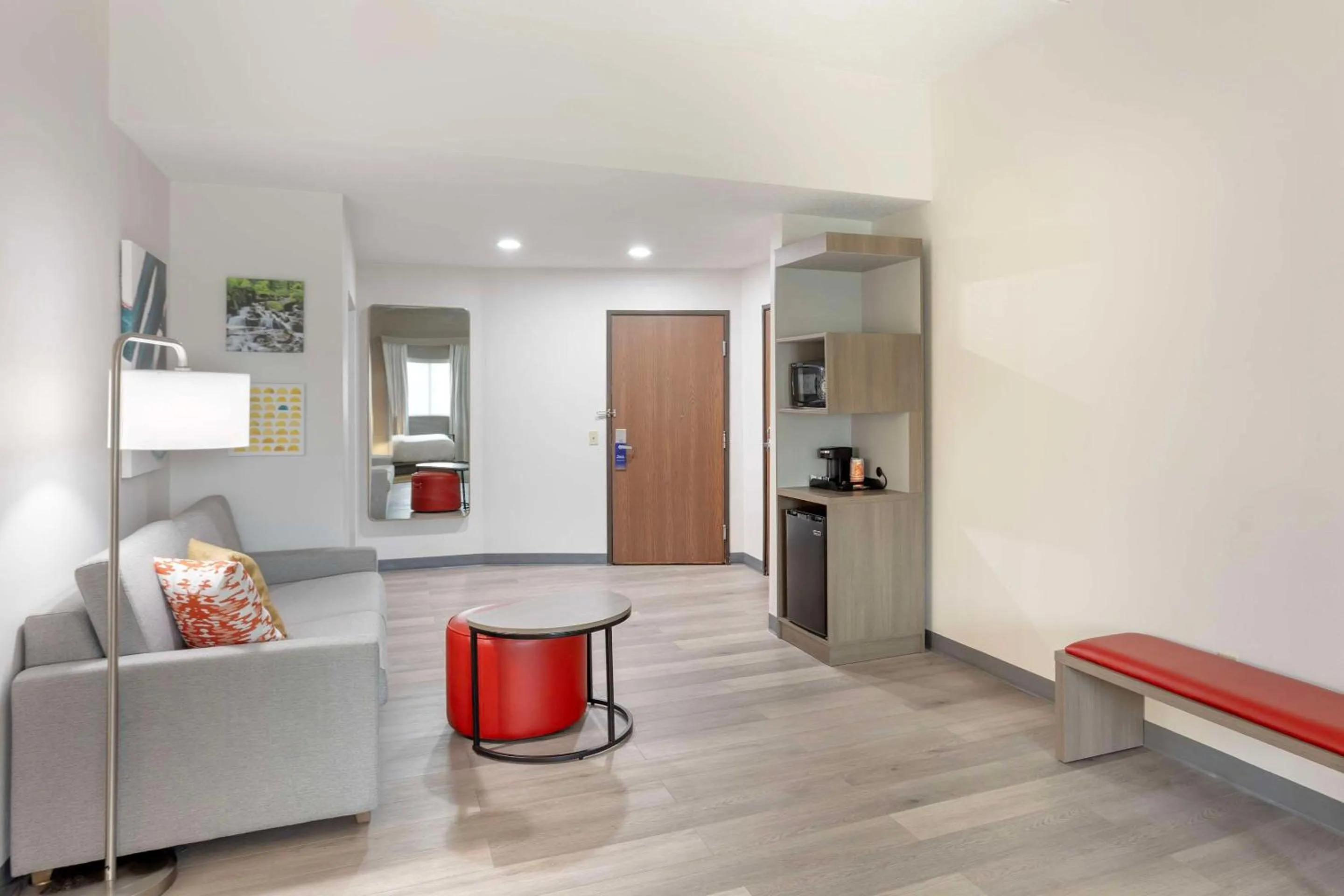 Seating area in Comfort Suites