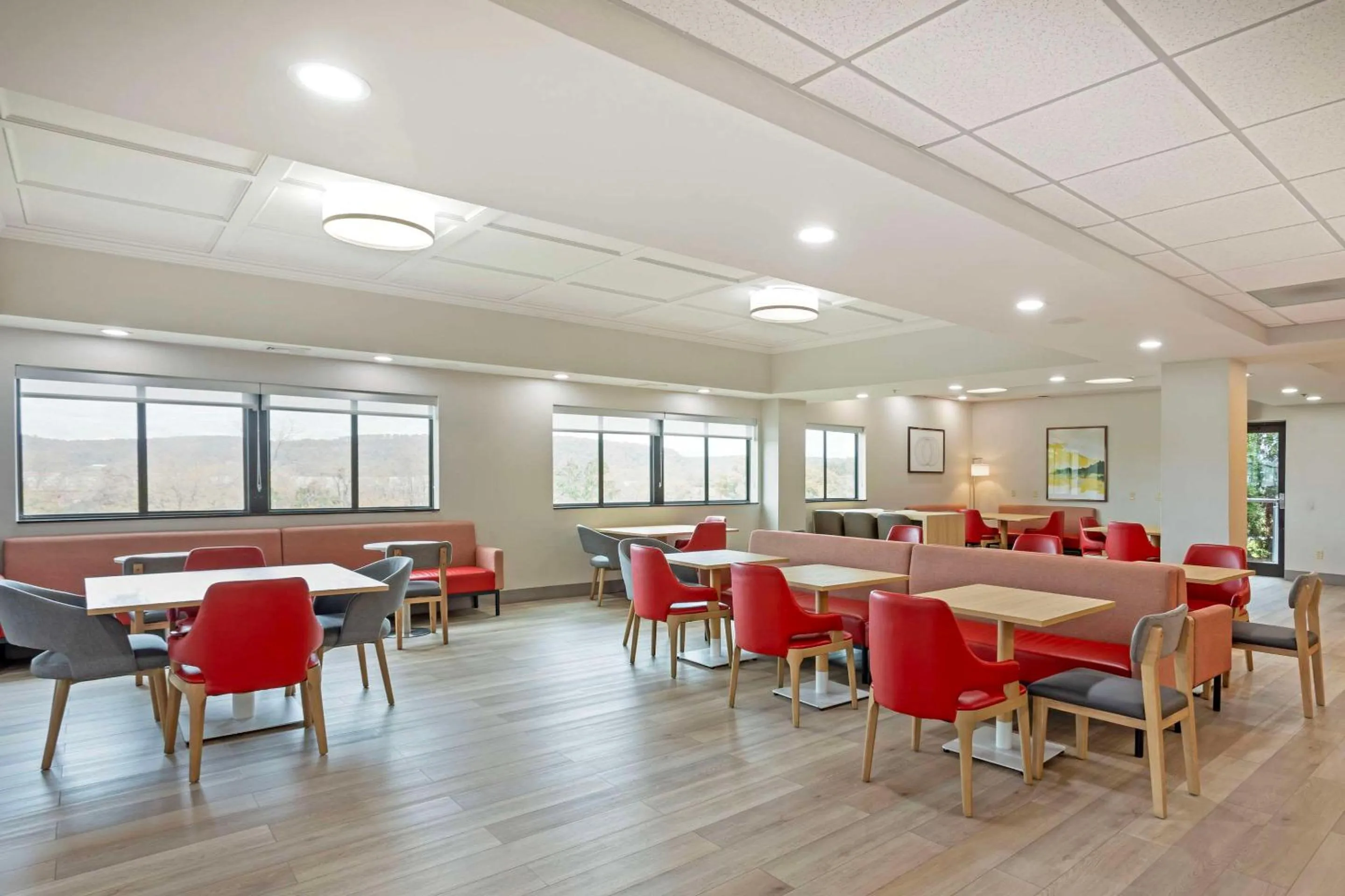 Breakfast in Comfort Suites