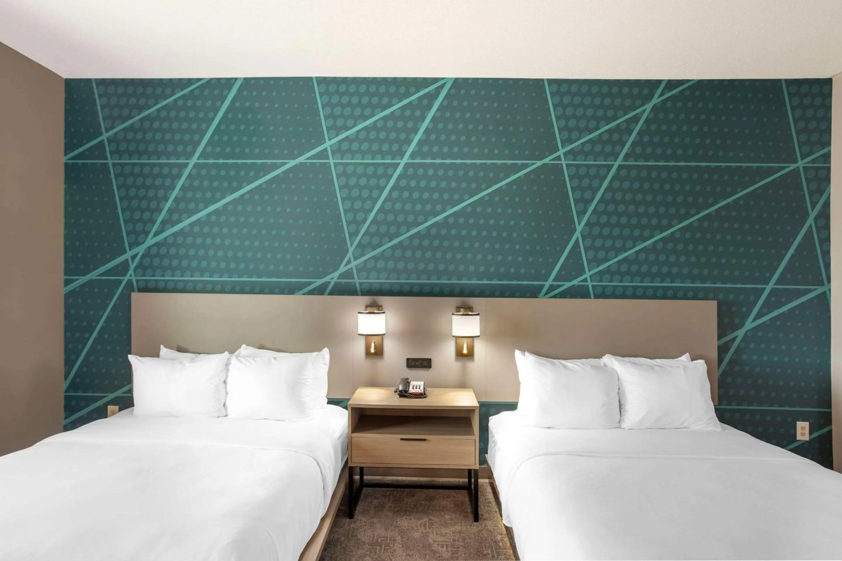 Bedroom, Bed in Comfort Suites