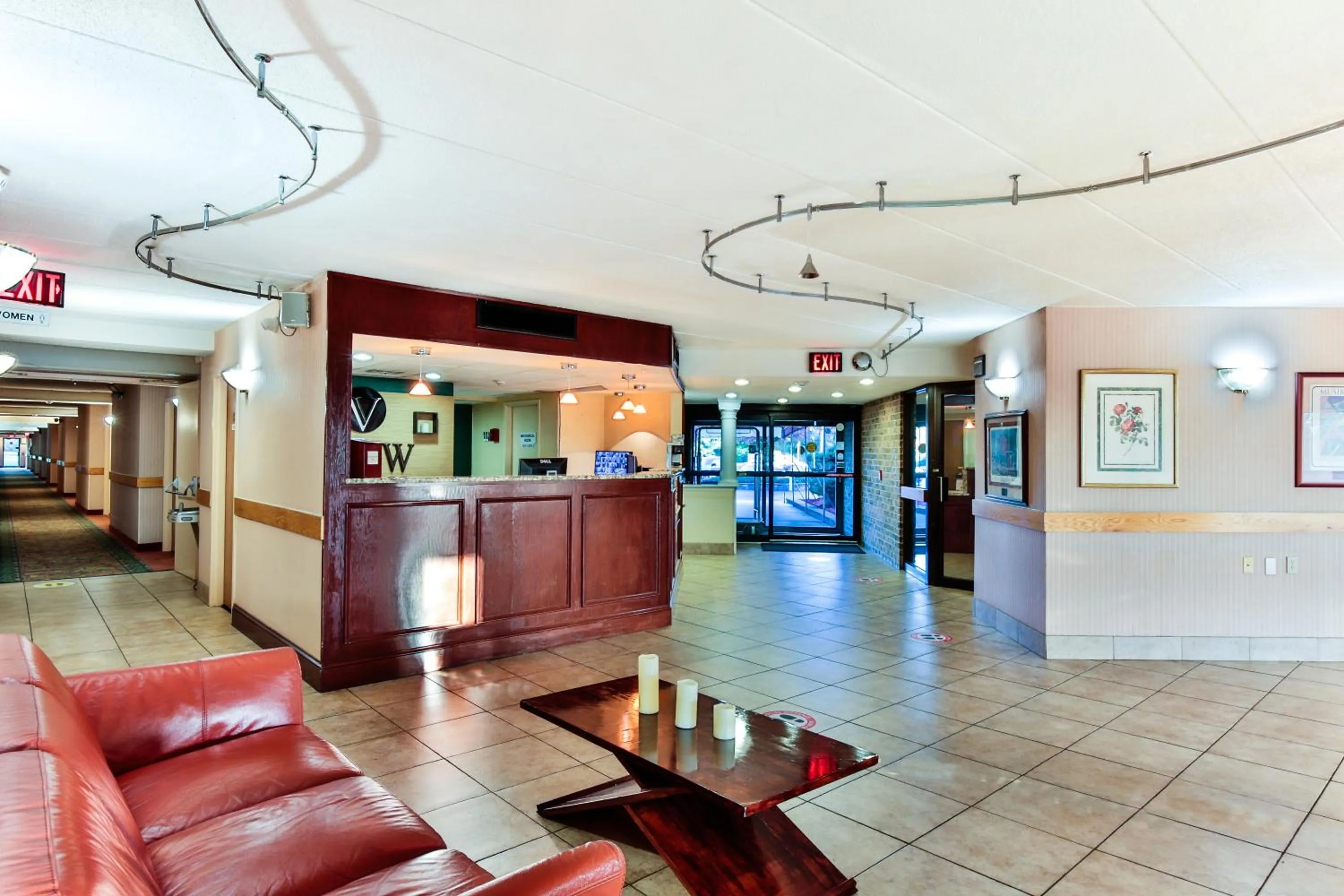 Lobby or reception in The View Inn & Suites Bethlehem / Allentown / Lehigh Airport