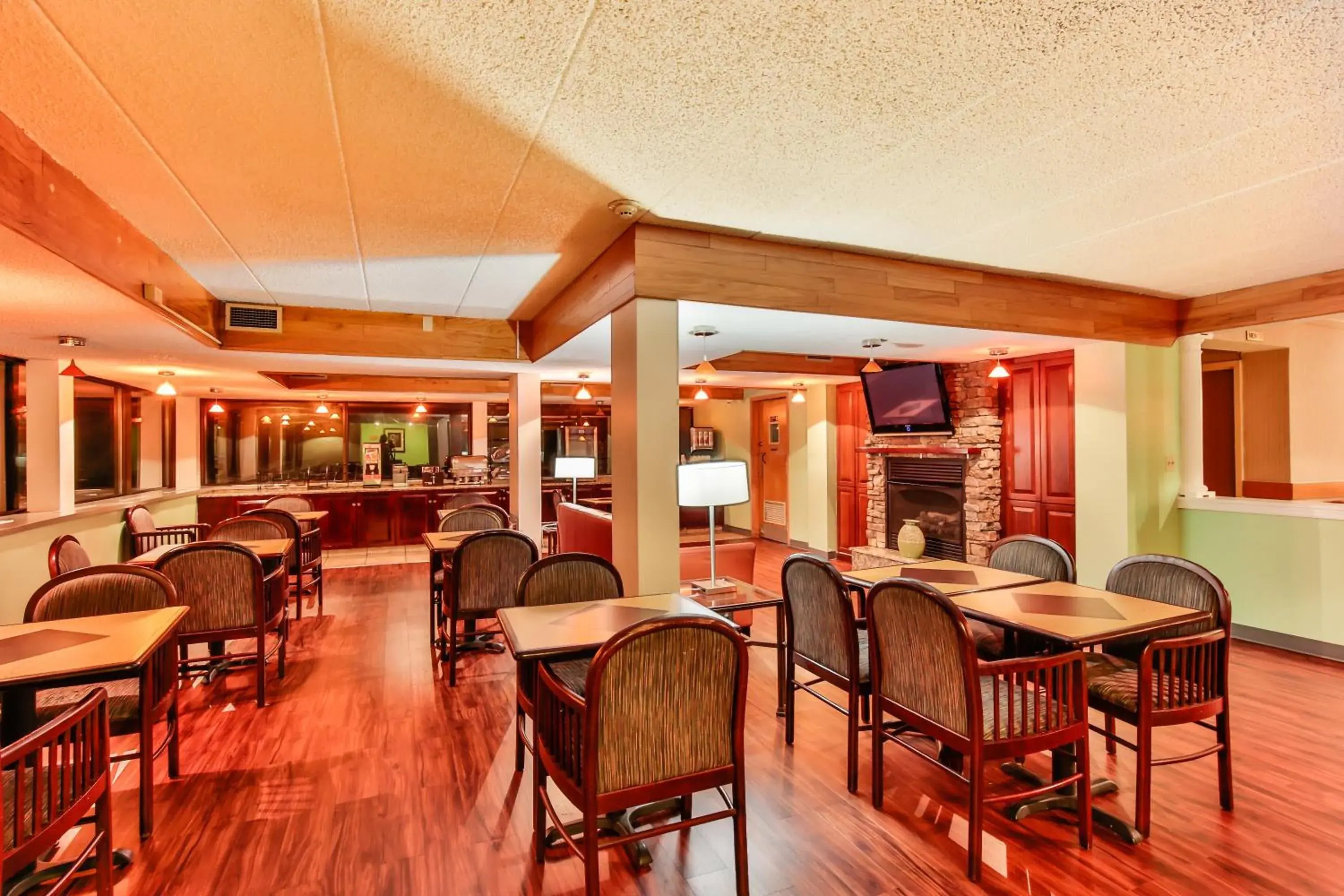 Breakfast, Restaurant/Places to Eat in The View Inn & Suites Bethlehem / Allentown / Lehigh Airport