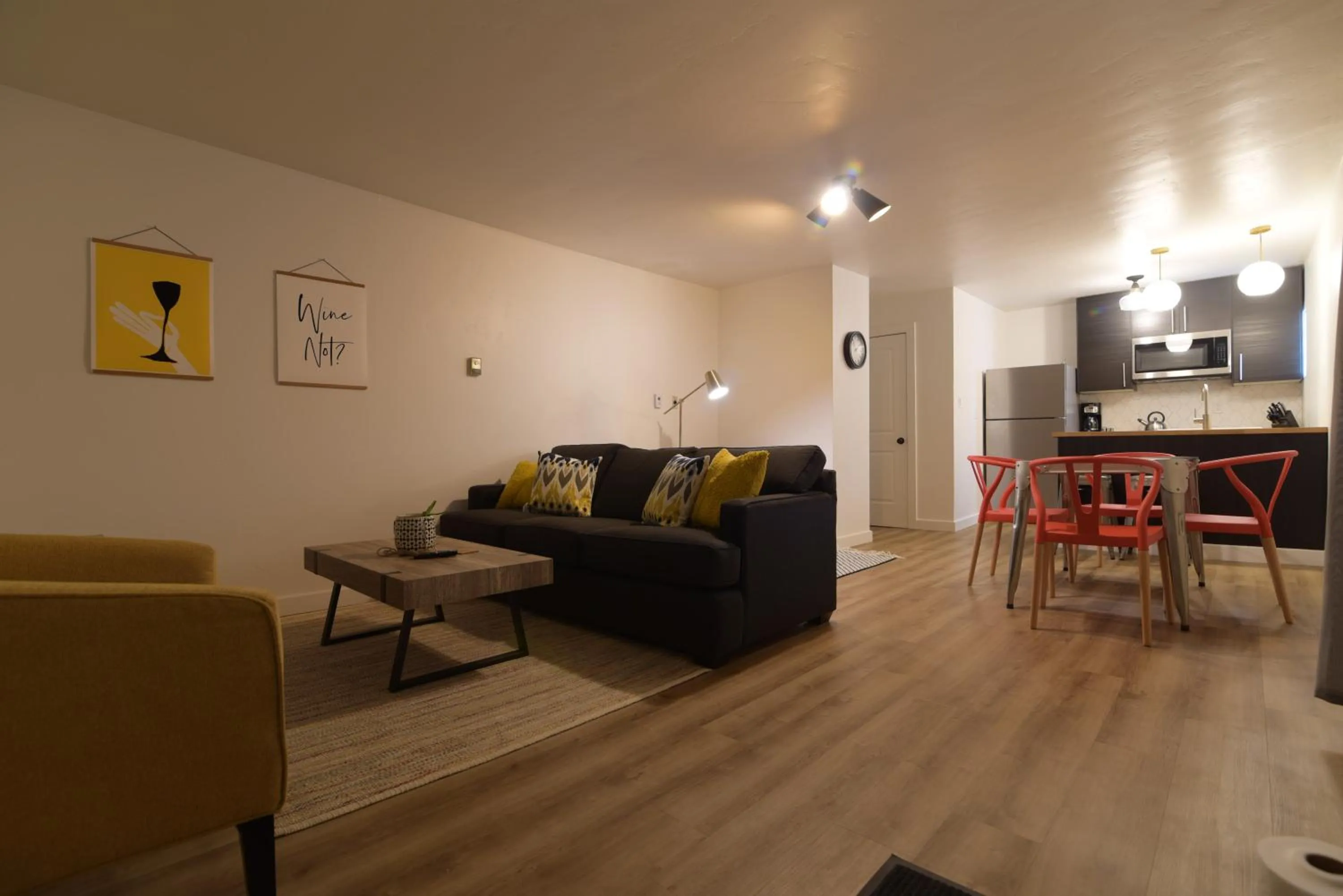 Living room in Spoke and Vine Motel