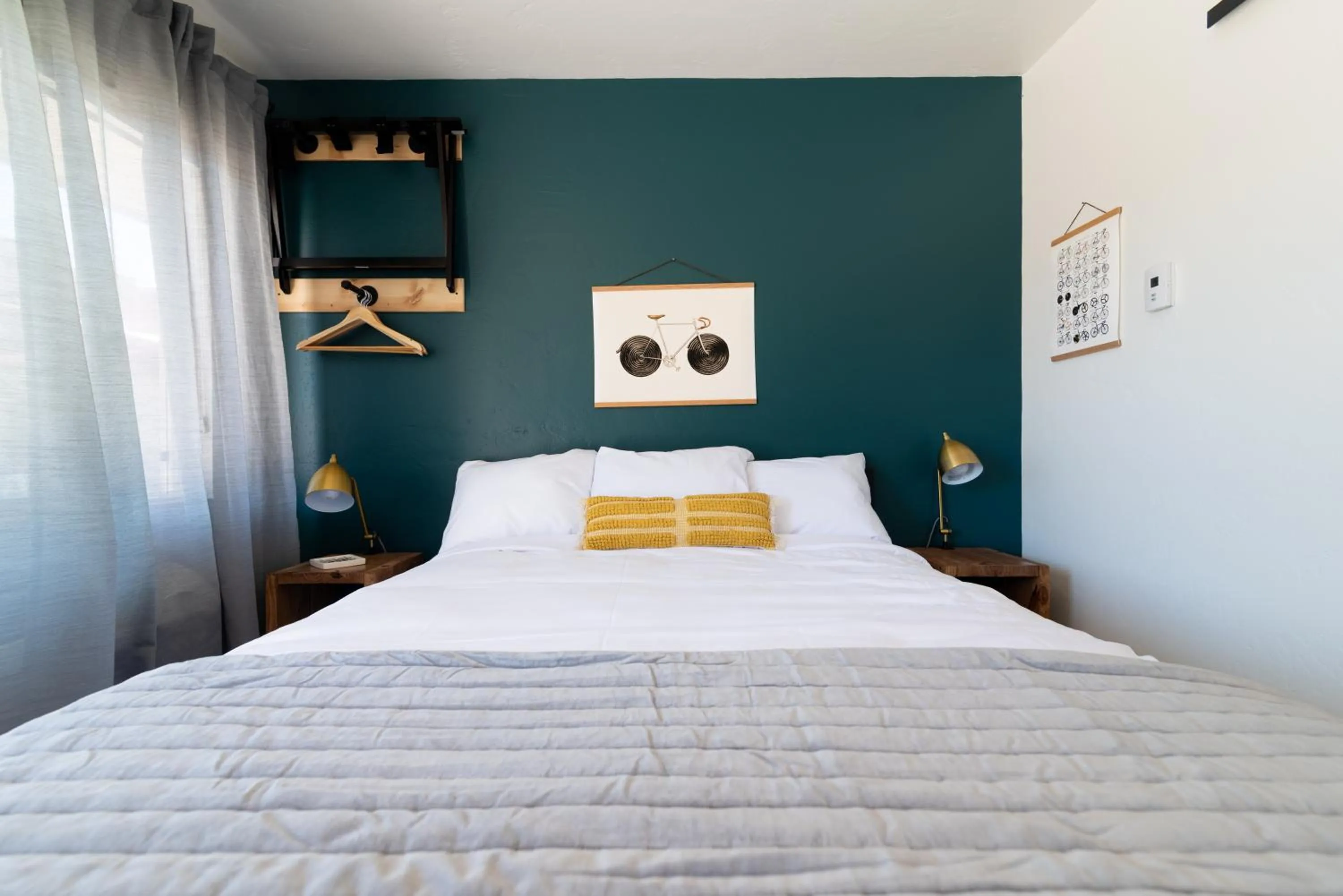 Bed in Spoke and Vine Motel