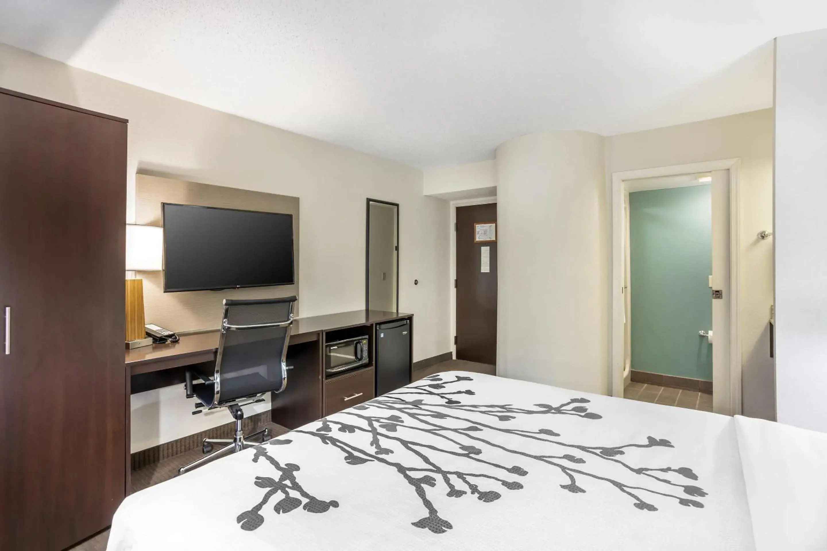 Bedroom, Bed in Sleep Inn State College near Penn State - Less than 1 Mile to PSU! Bedroom, Bed in Sleep Inn State College near Penn State - Less than 1 Mile to PSU!