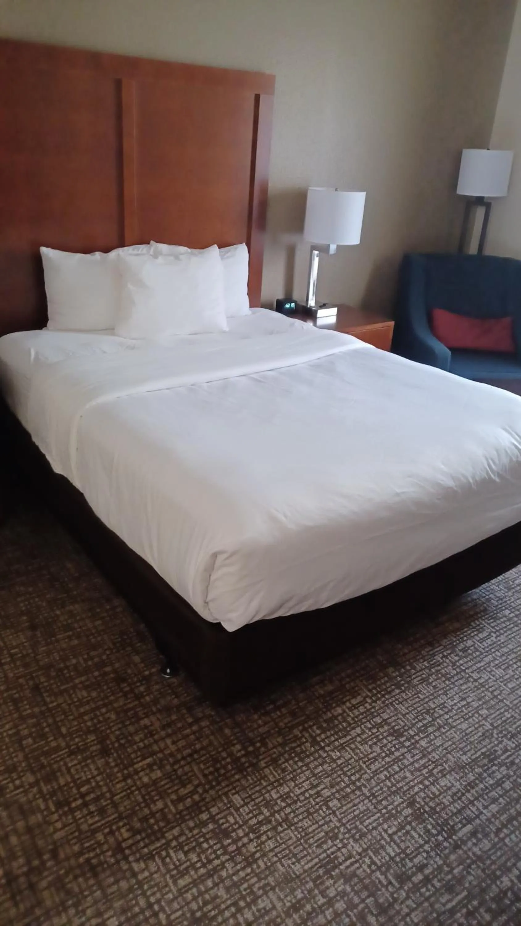 Bed in Wingate by Wyndham Pittsburgh New Stanton
