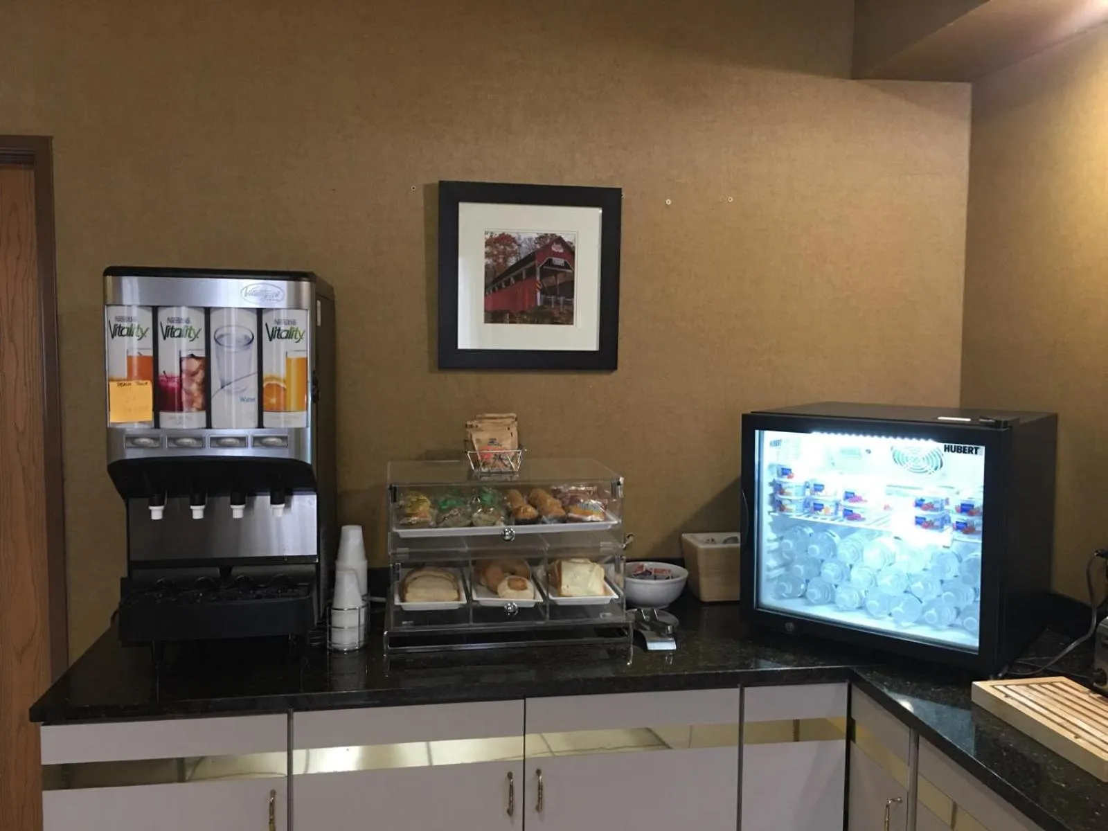 Breakfast in Wingate by Wyndham Pittsburgh New Stanton