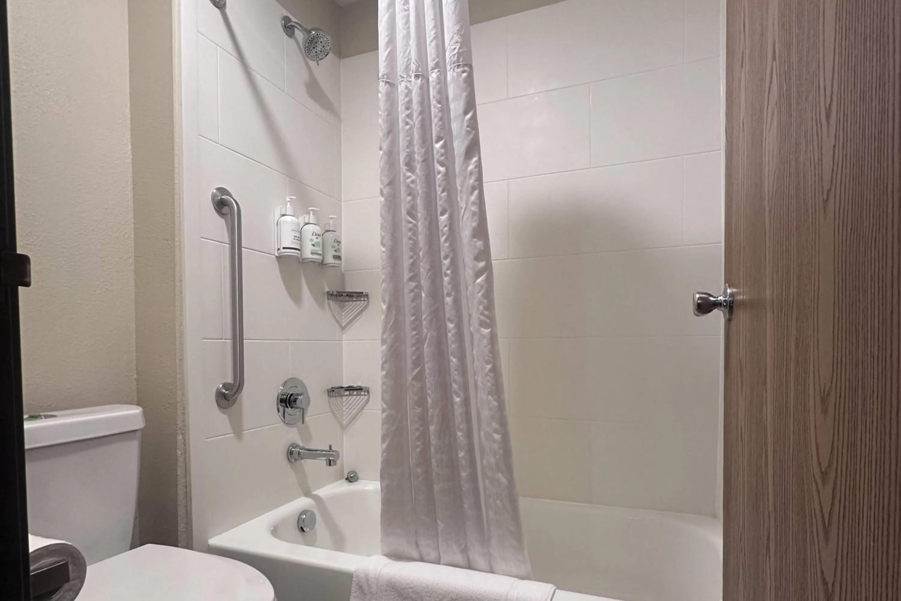 Bathroom in Wingate by Wyndham Pittsburgh West Mifflin