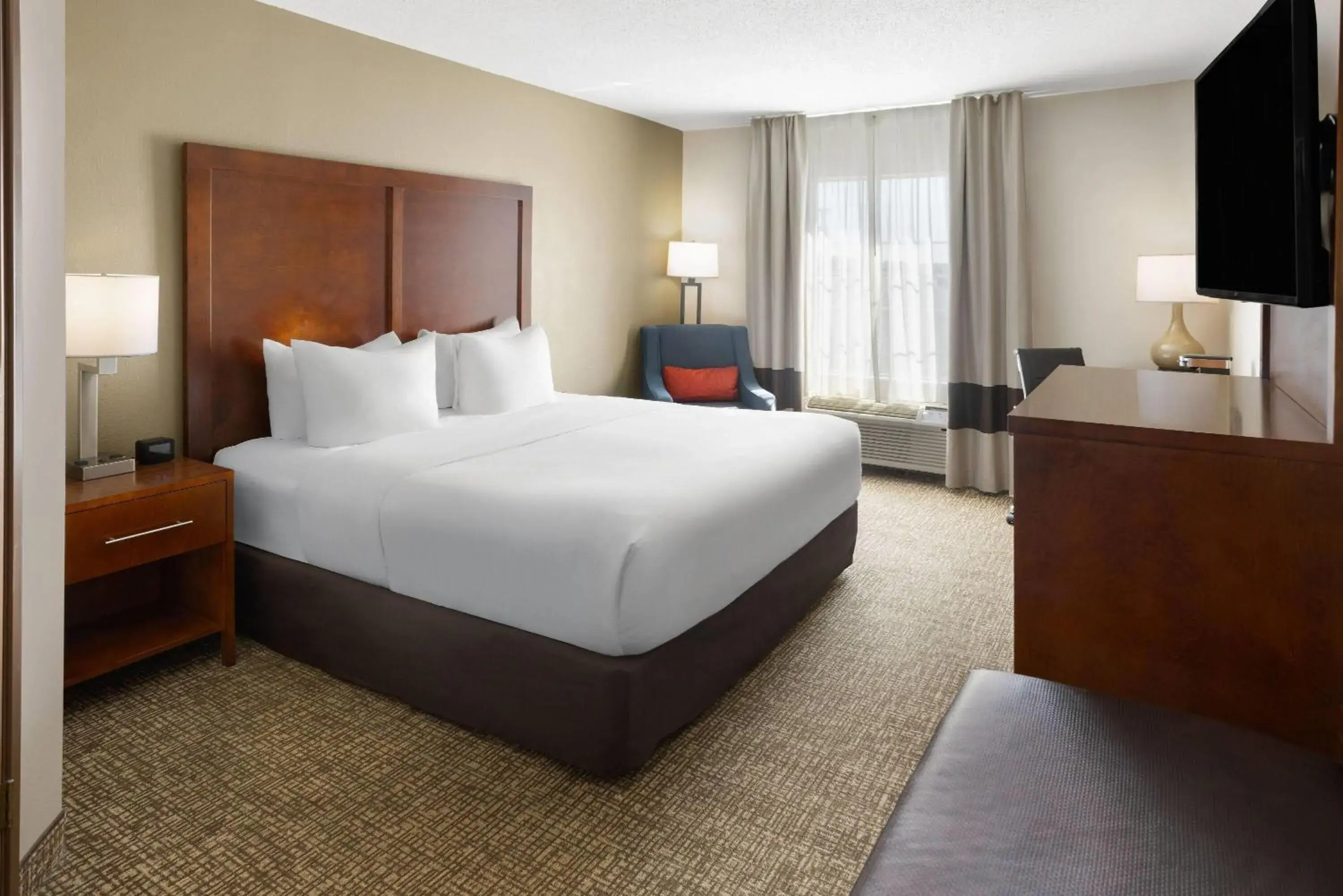 Deluxe King Room - Non-Smoking in Wingate by Wyndham Grove City Deluxe King Room - Non-Smoking in Wingate by Wyndham Grove City