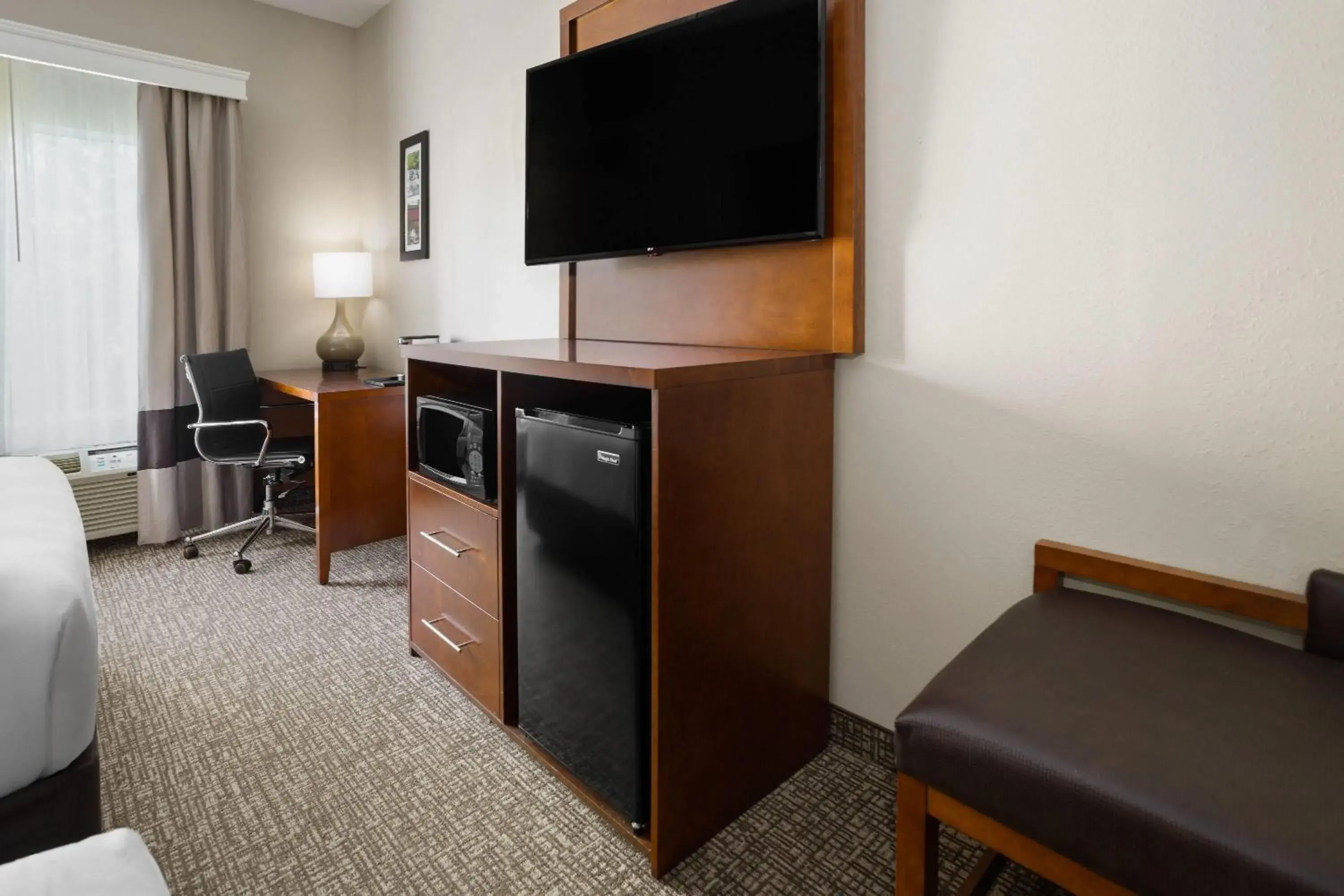 Photo of the whole room in Wingate by Wyndham Grove City Photo of the whole room in Wingate by Wyndham Grove City