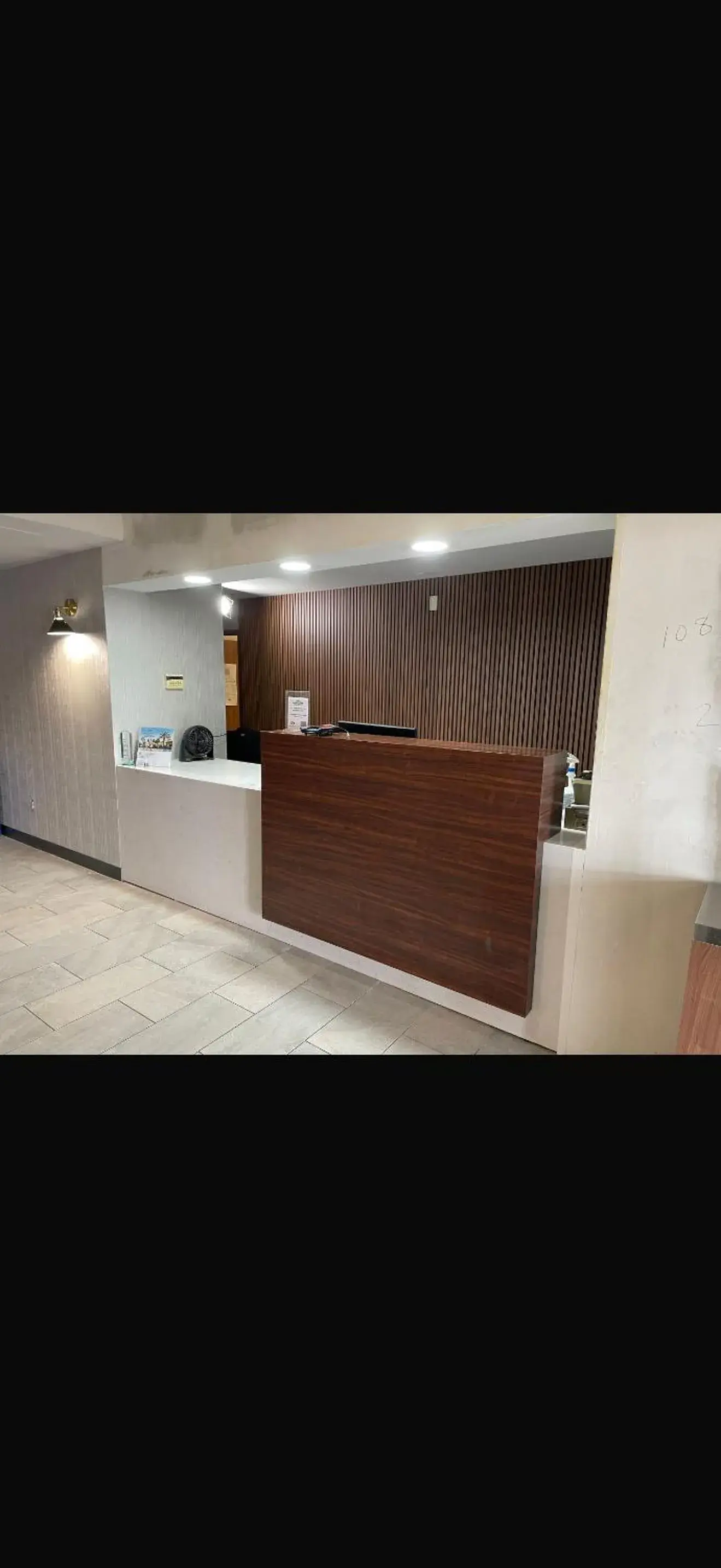 Lobby or reception in Wingate by Wyndham Grove City Lobby or reception in Wingate by Wyndham Grove City