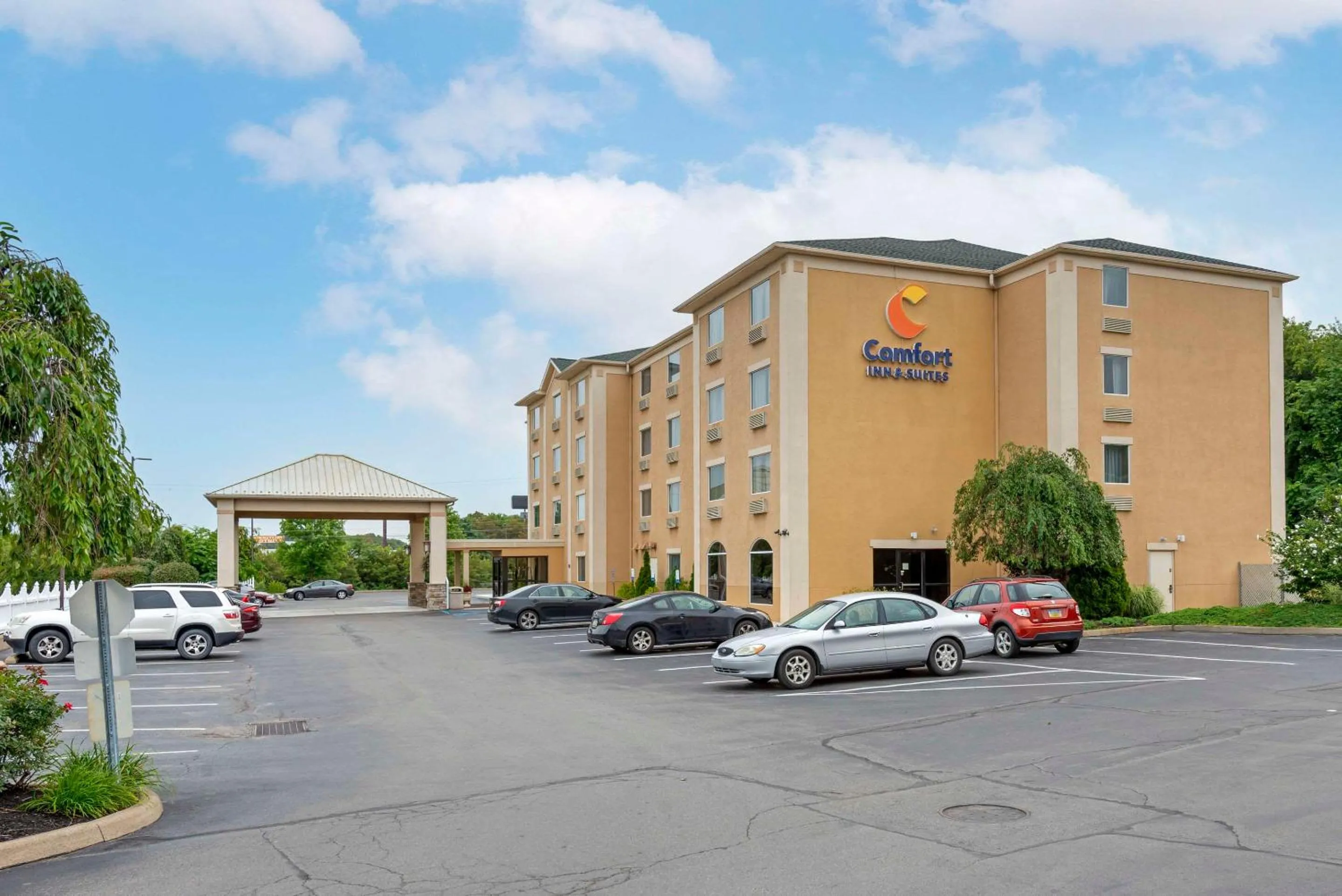 Property building in Comfort Inn & Suites Wilkes Barre - Arena