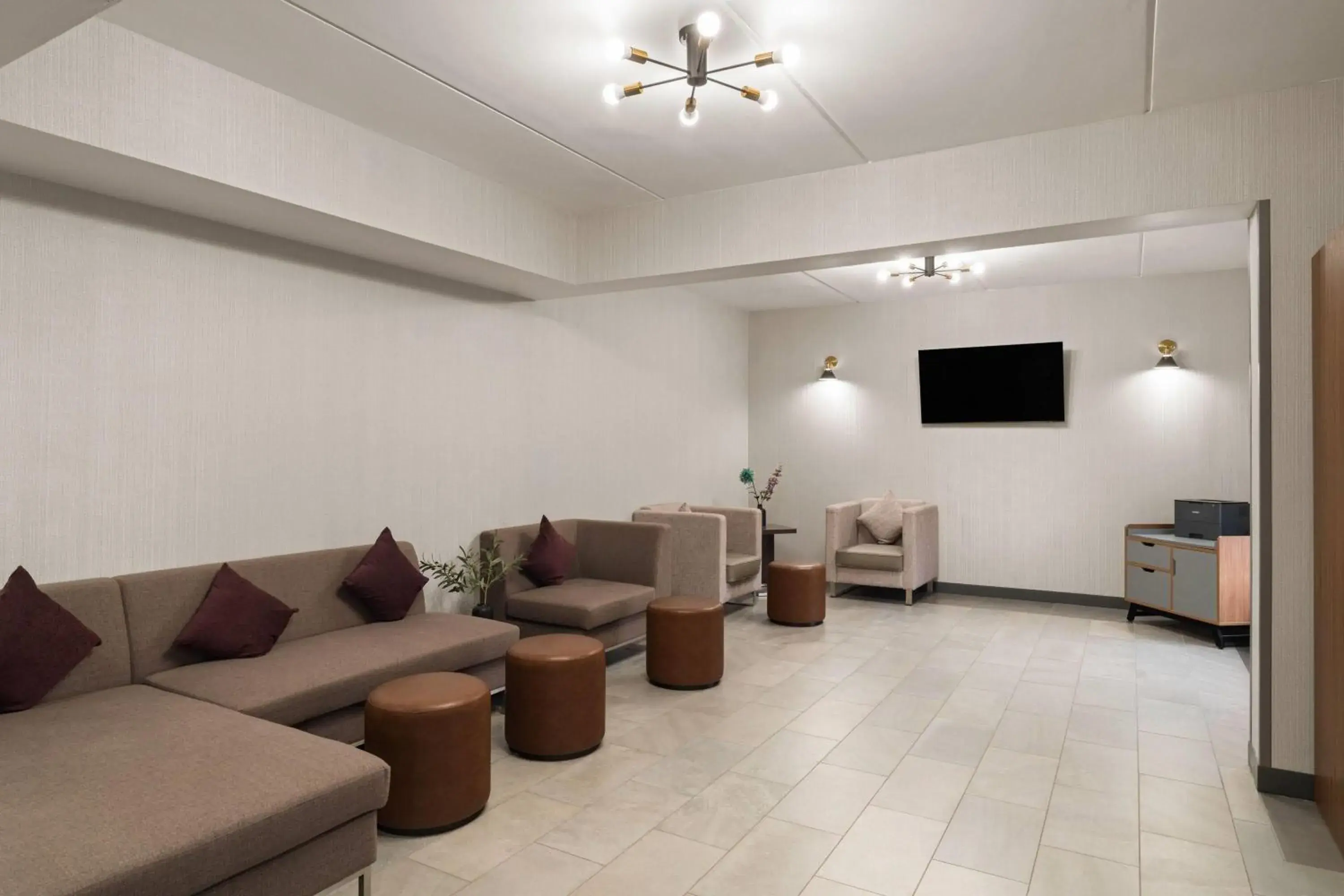 Lobby or reception in Wingate by Wyndham Clearfield Lobby or reception in Wingate by Wyndham Clearfield