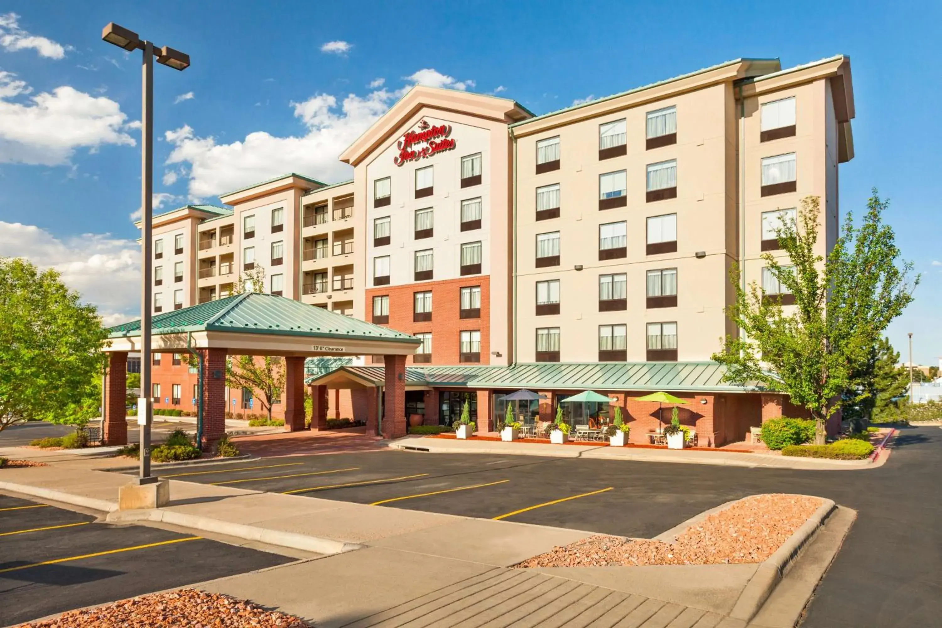 Property building in Hampton Inn & Suites Denver-Cherry Creek Property building in Hampton Inn & Suites Denver-Cherry Creek