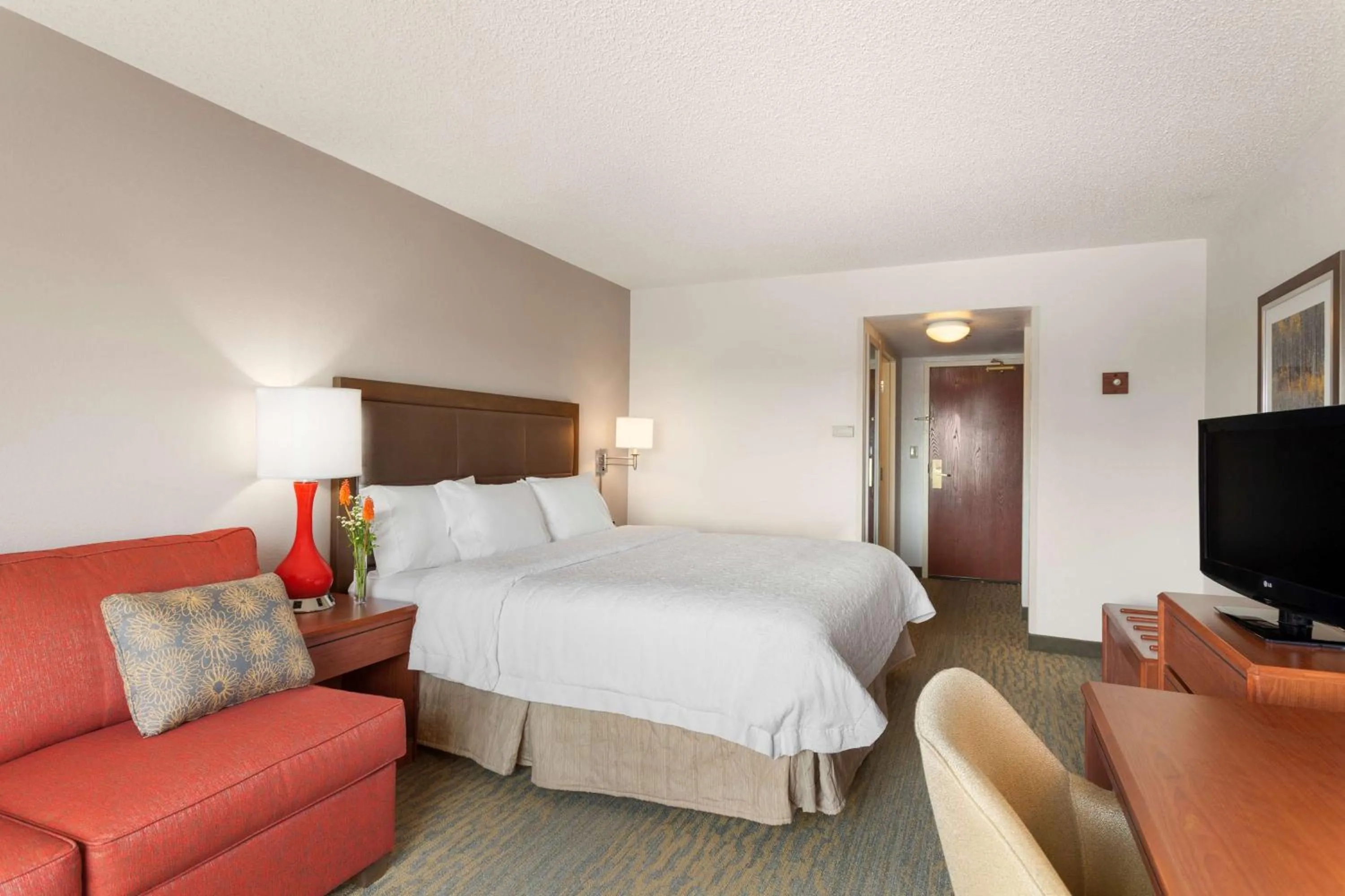 Bed in Hampton Inn & Suites Denver-Cherry Creek