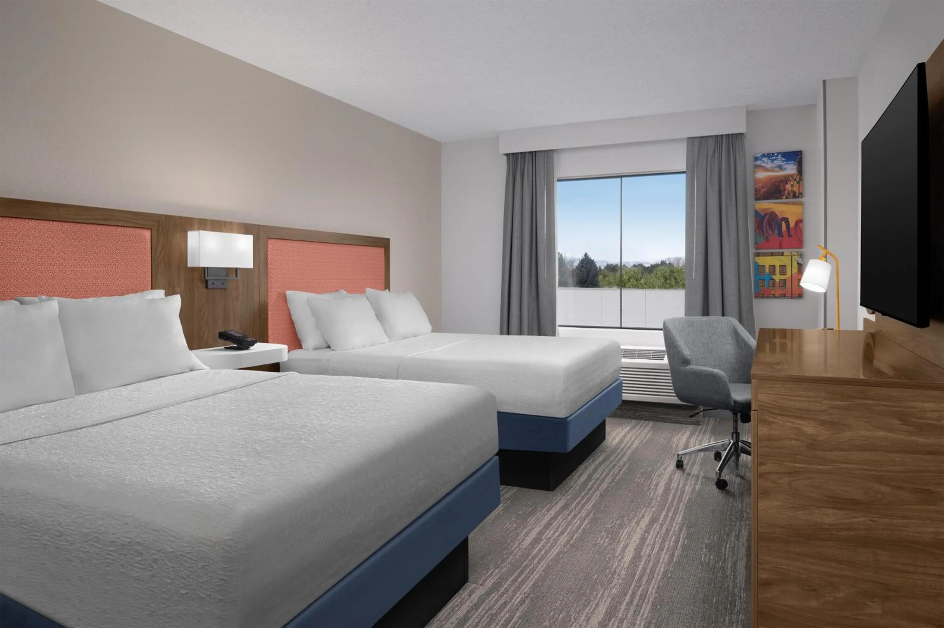 Bed in Hampton Inn & Suites Denver-Cherry Creek