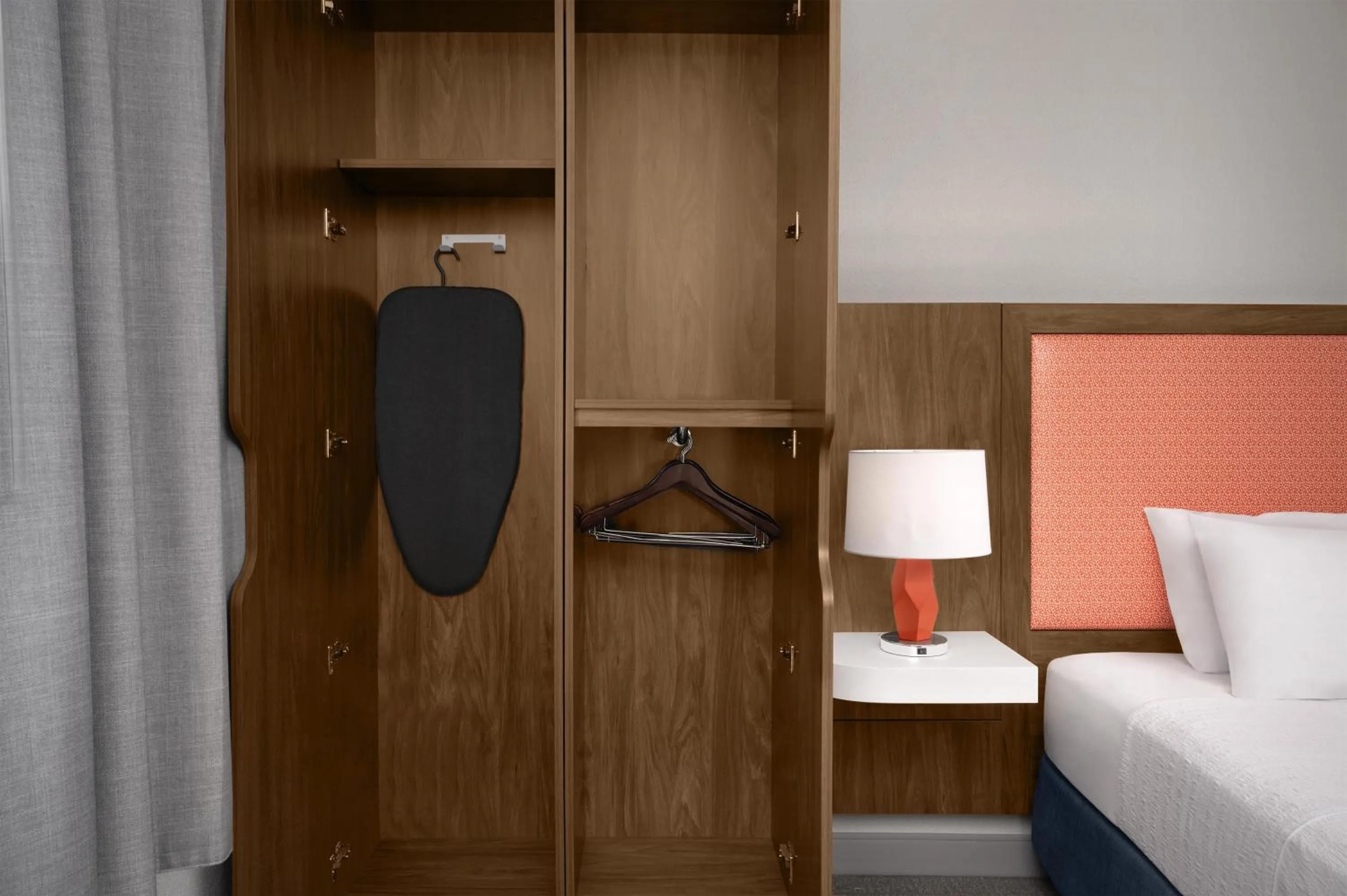 Bed in Hampton Inn & Suites Denver-Cherry Creek