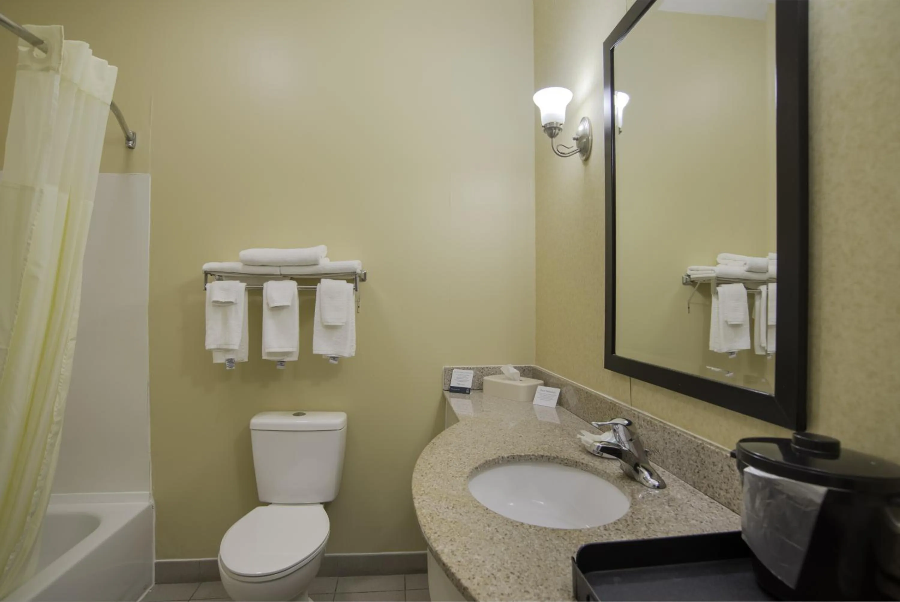 Quality Inn & Suites Chambersburg Northeast