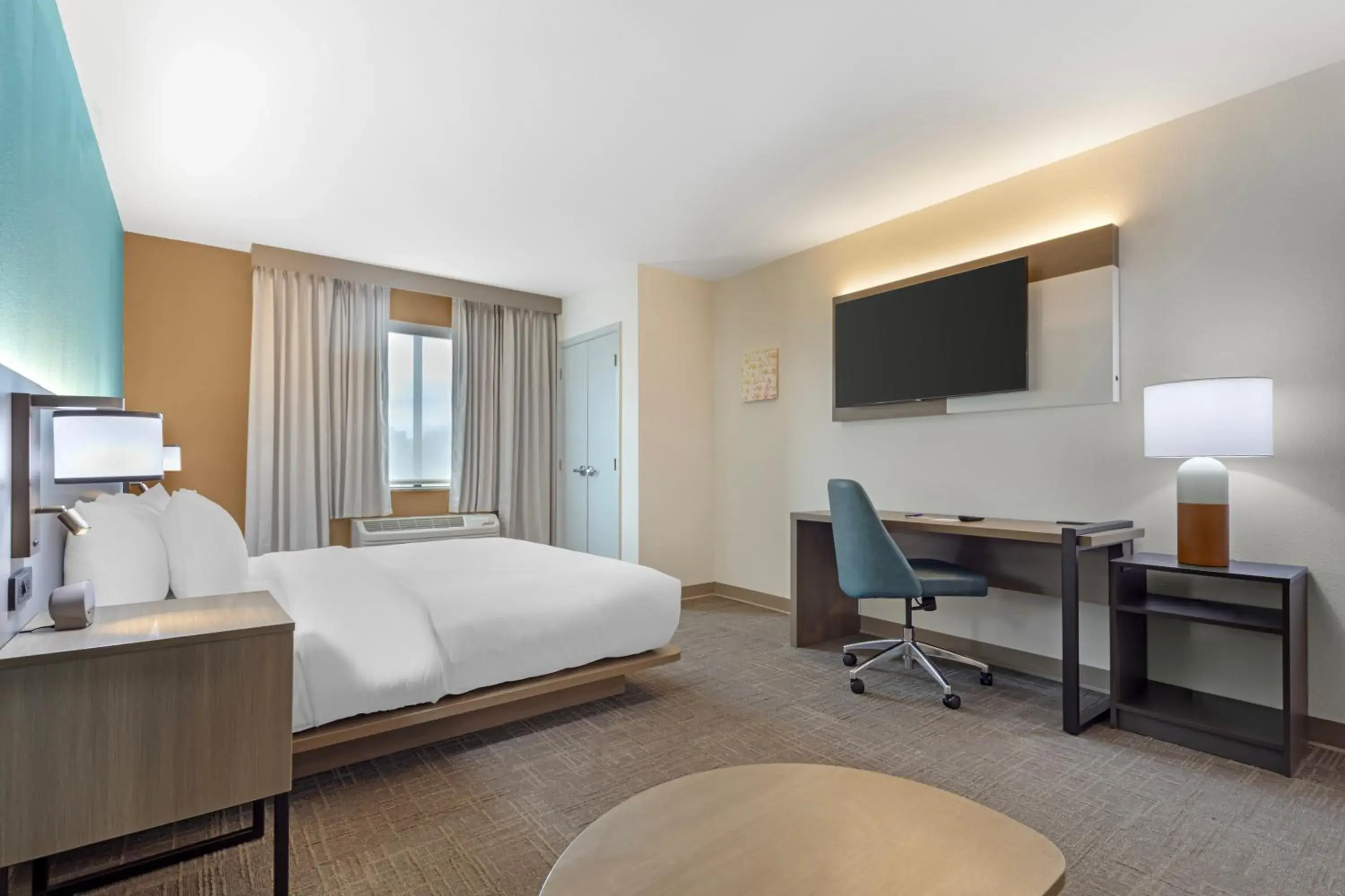 Bed in Comfort Suites Lewisburg near University Bed in Comfort Suites Lewisburg near University