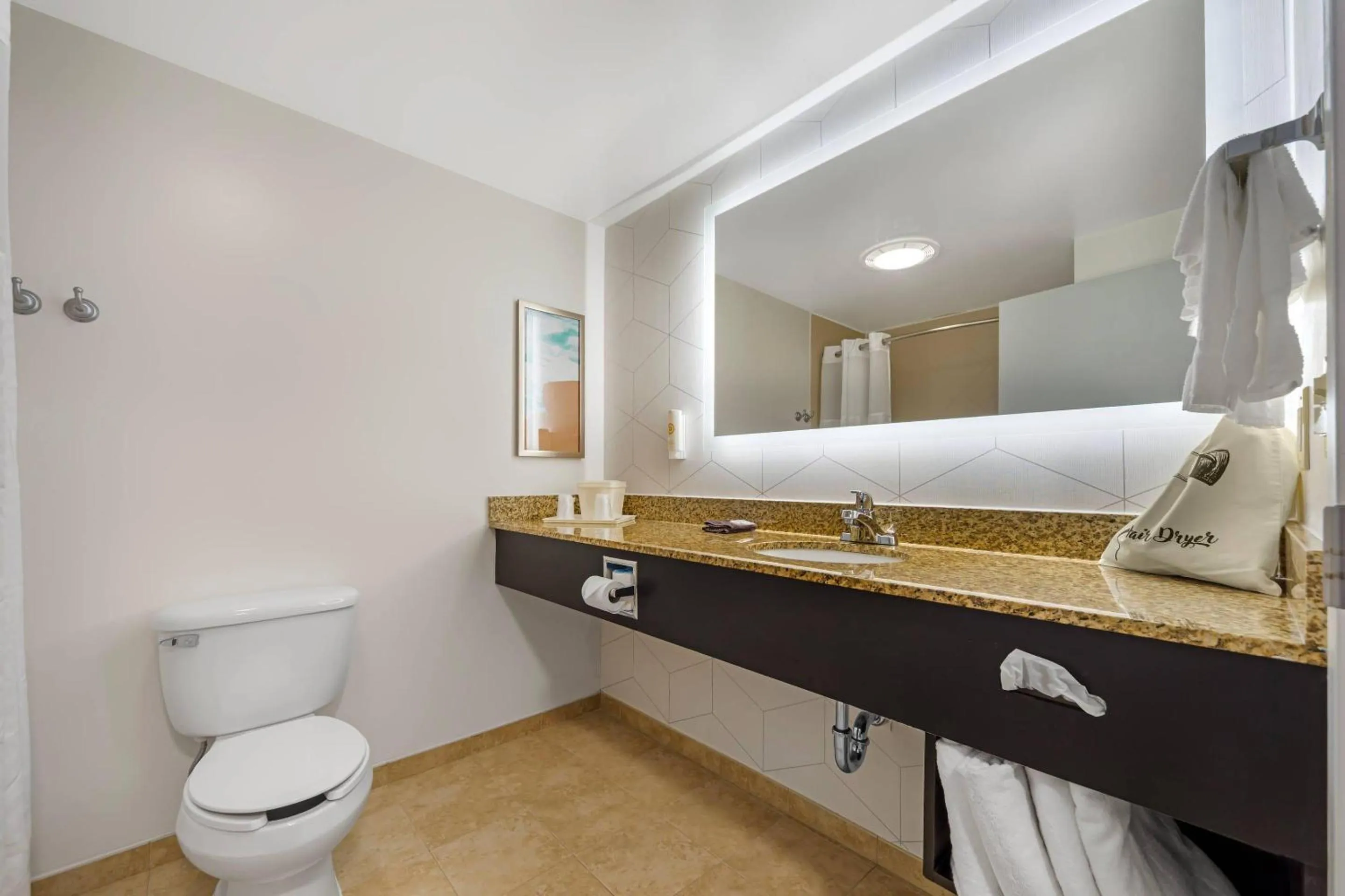 Bedroom in Comfort Suites Lewisburg